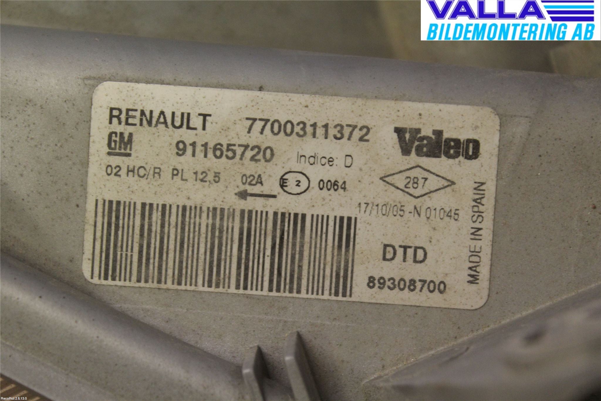 Opel VIVARO 01-14 Strålkastare Höger