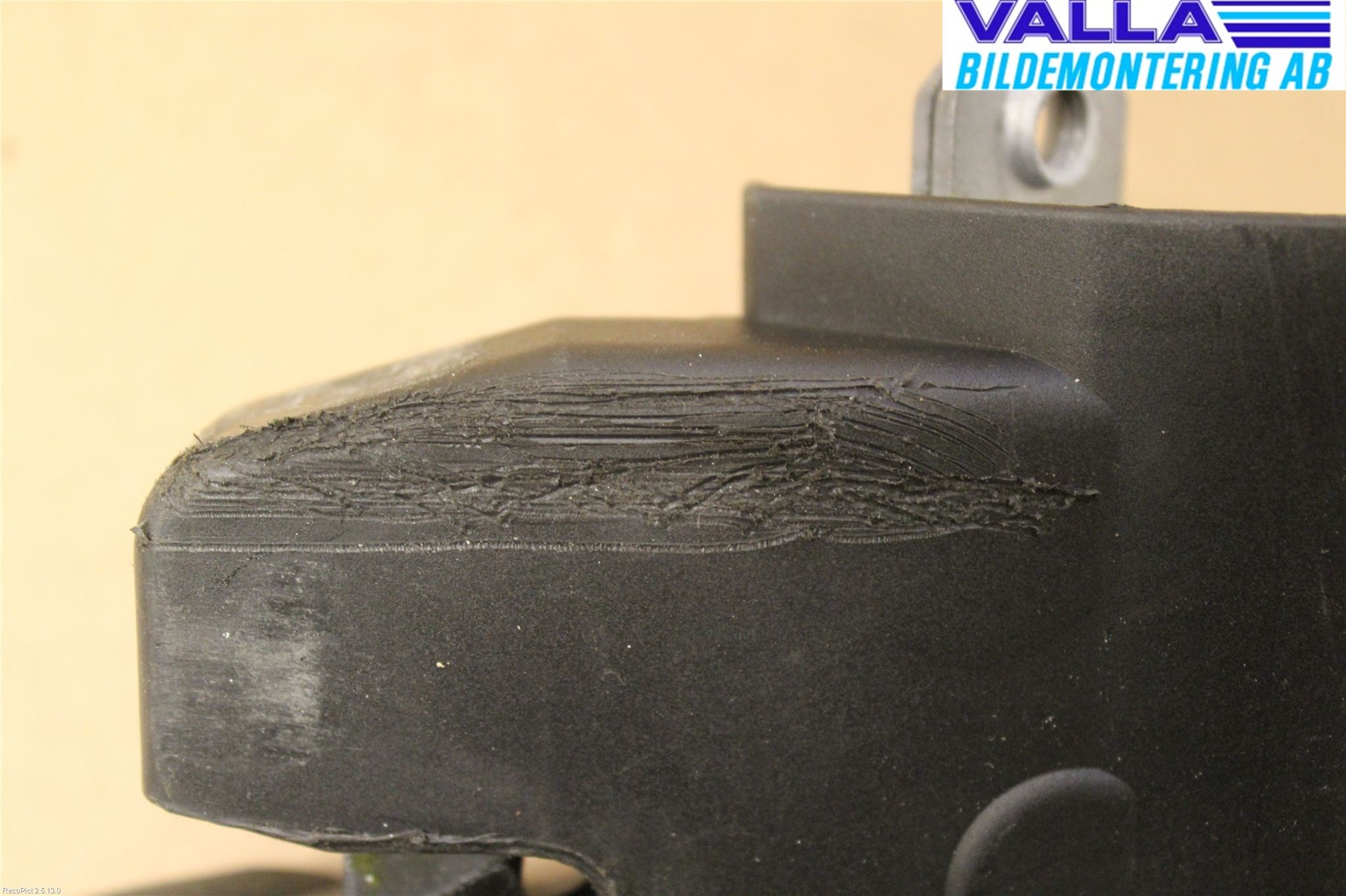 Volvo S60 11-13 Låskista Baklucka