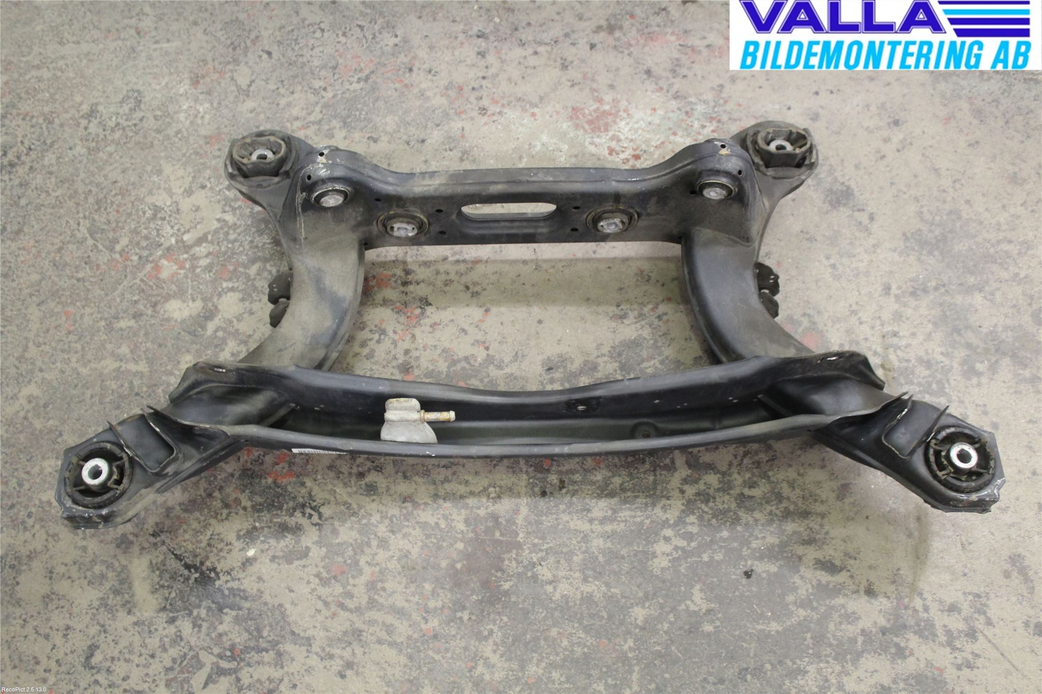 Mercedes-Benz MB C-KLASS (W205) 14-21 Bakaxelbalk