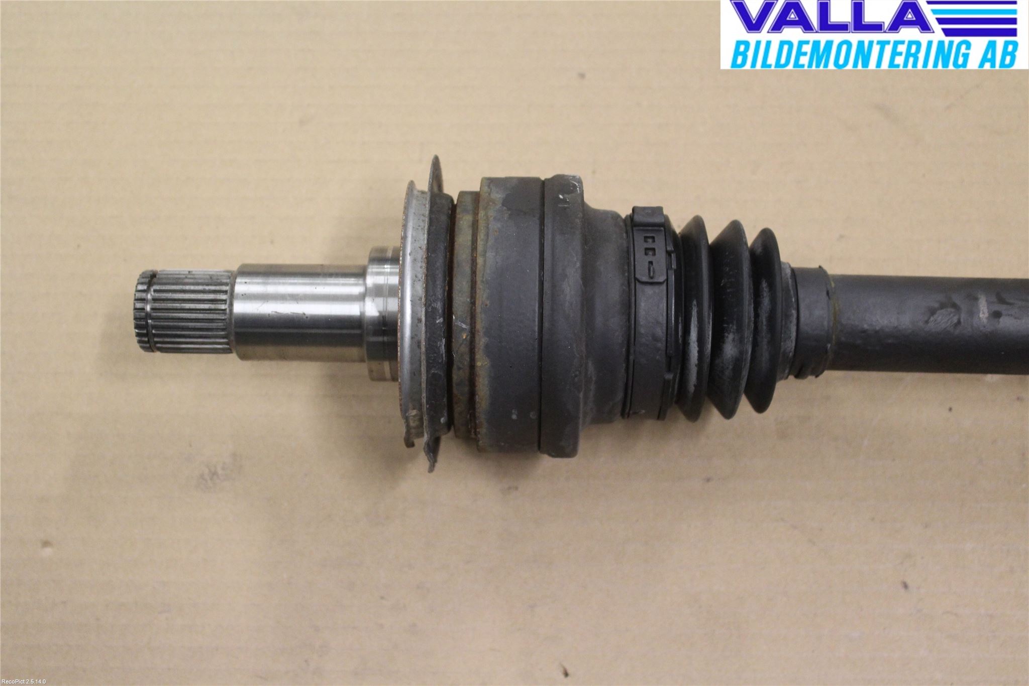 Mercedes-Benz MB C-KLASS (W205) 14-21 Drivaxel Bak Höger