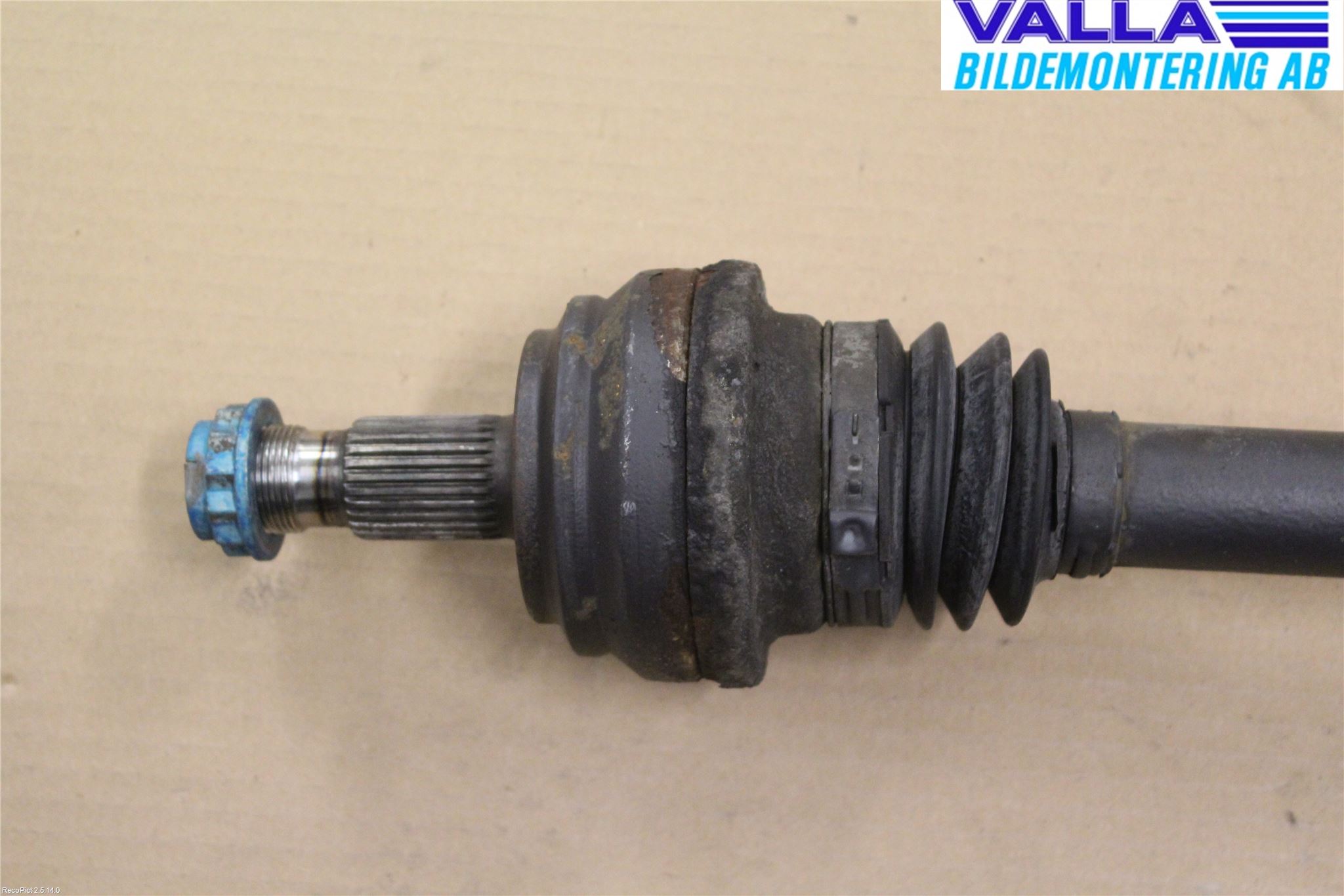 Mercedes-Benz MB C-KLASS (W205) 14-21 Drivaxel Bak Vänster