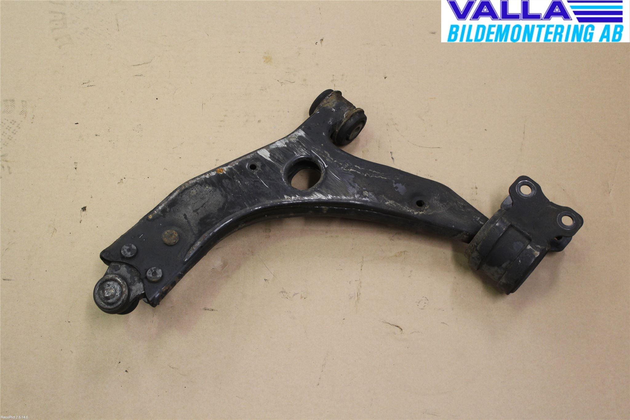 Volvo C30 10-13 Bärarm Fram Undre Hö