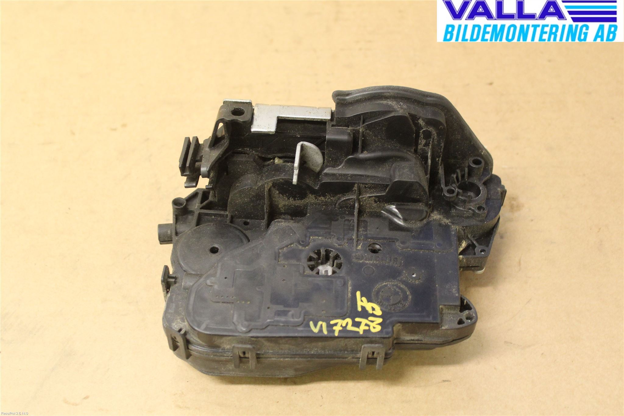 BMW 3 E90/91 SED/TOU 05-12 Låskista-Dörrlås