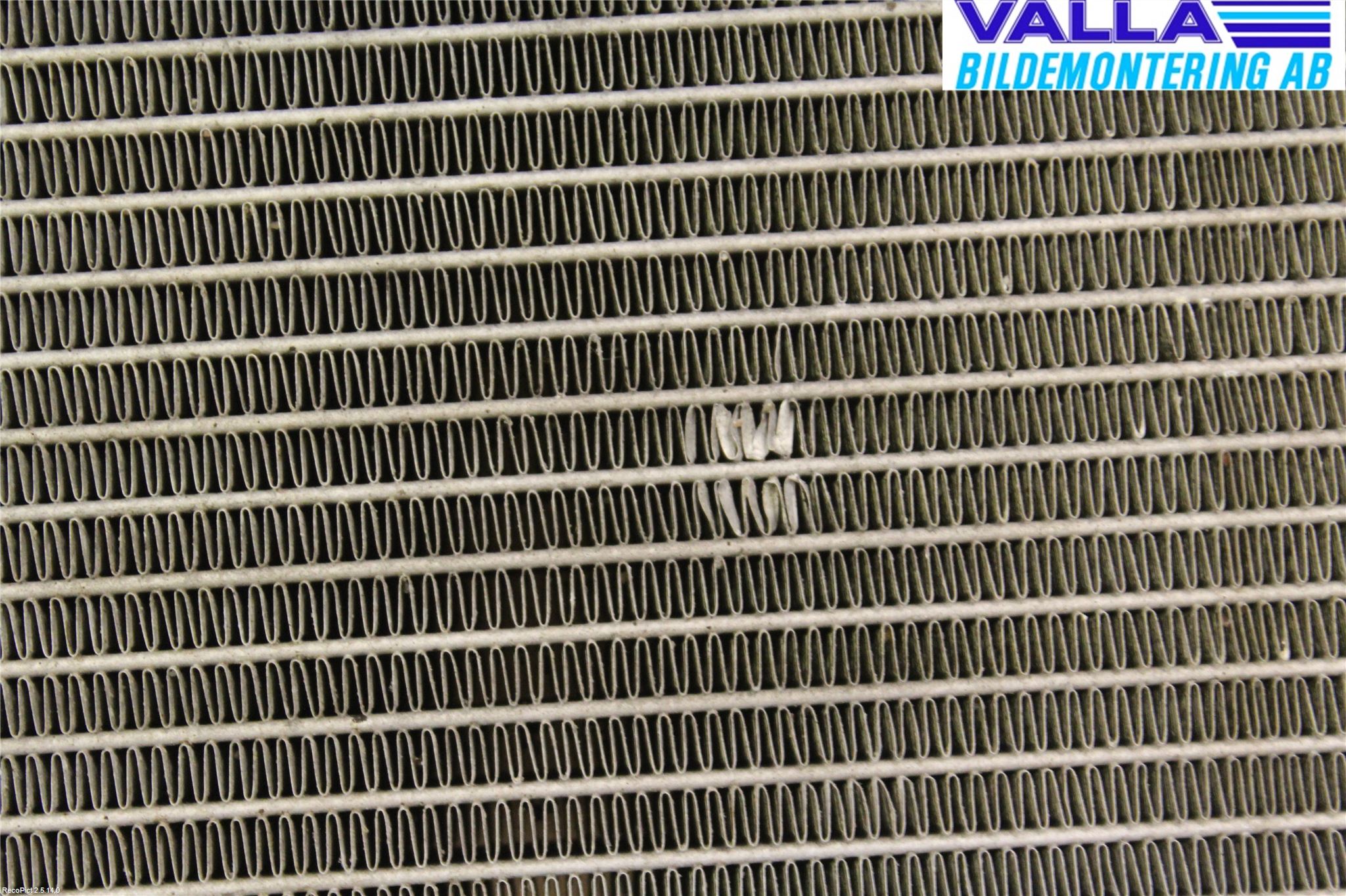 Volkswagen VW PASSAT 11-14 Kylare Man