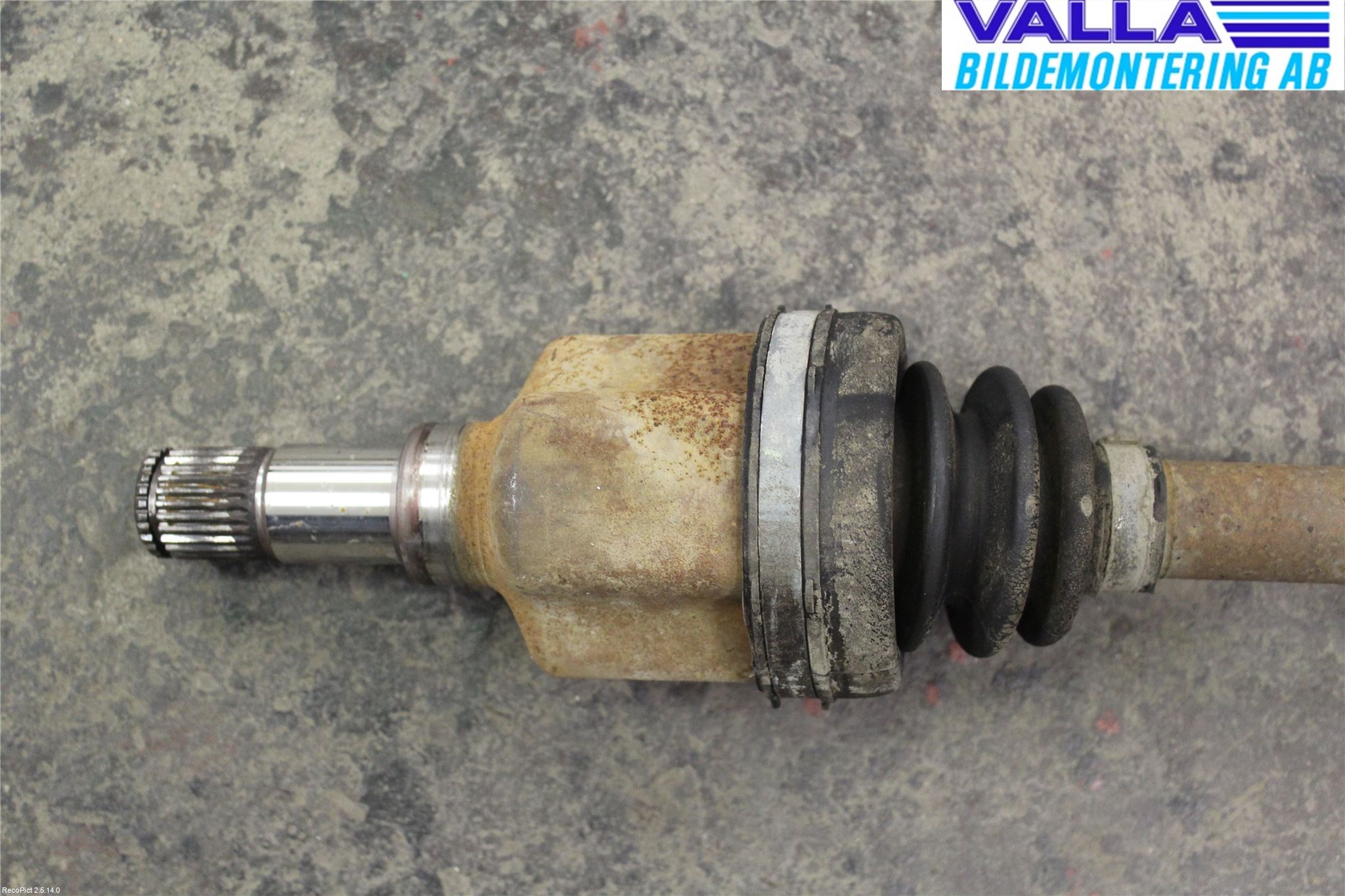 Ford FOCUS 08-11 Drivaxel Fram Vänster