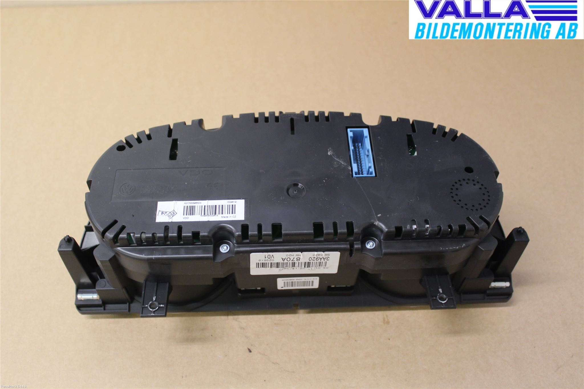 Volkswagen VW PASSAT 11-14 Instrument Komb