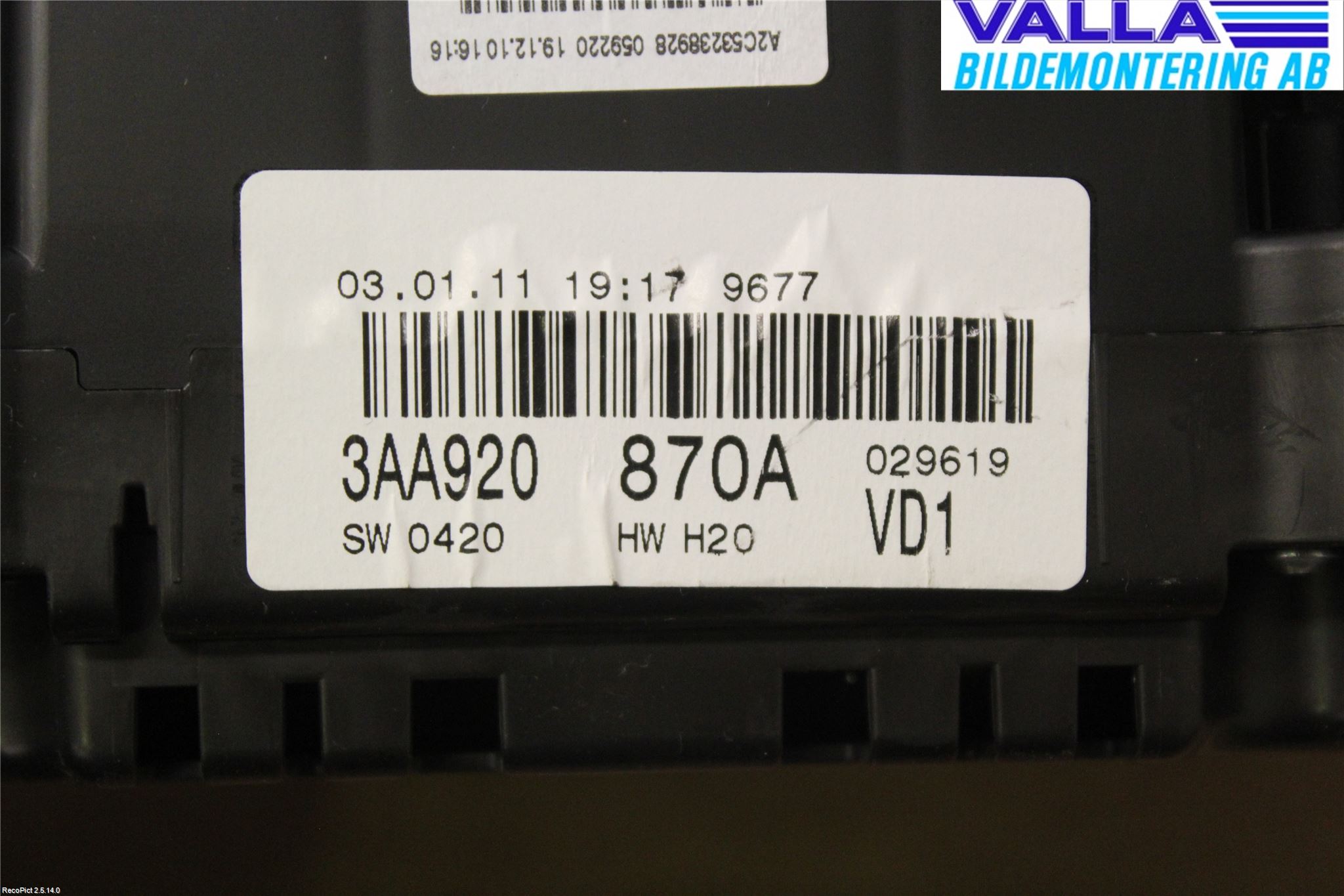 Volkswagen VW PASSAT 11-14 Instrument Komb