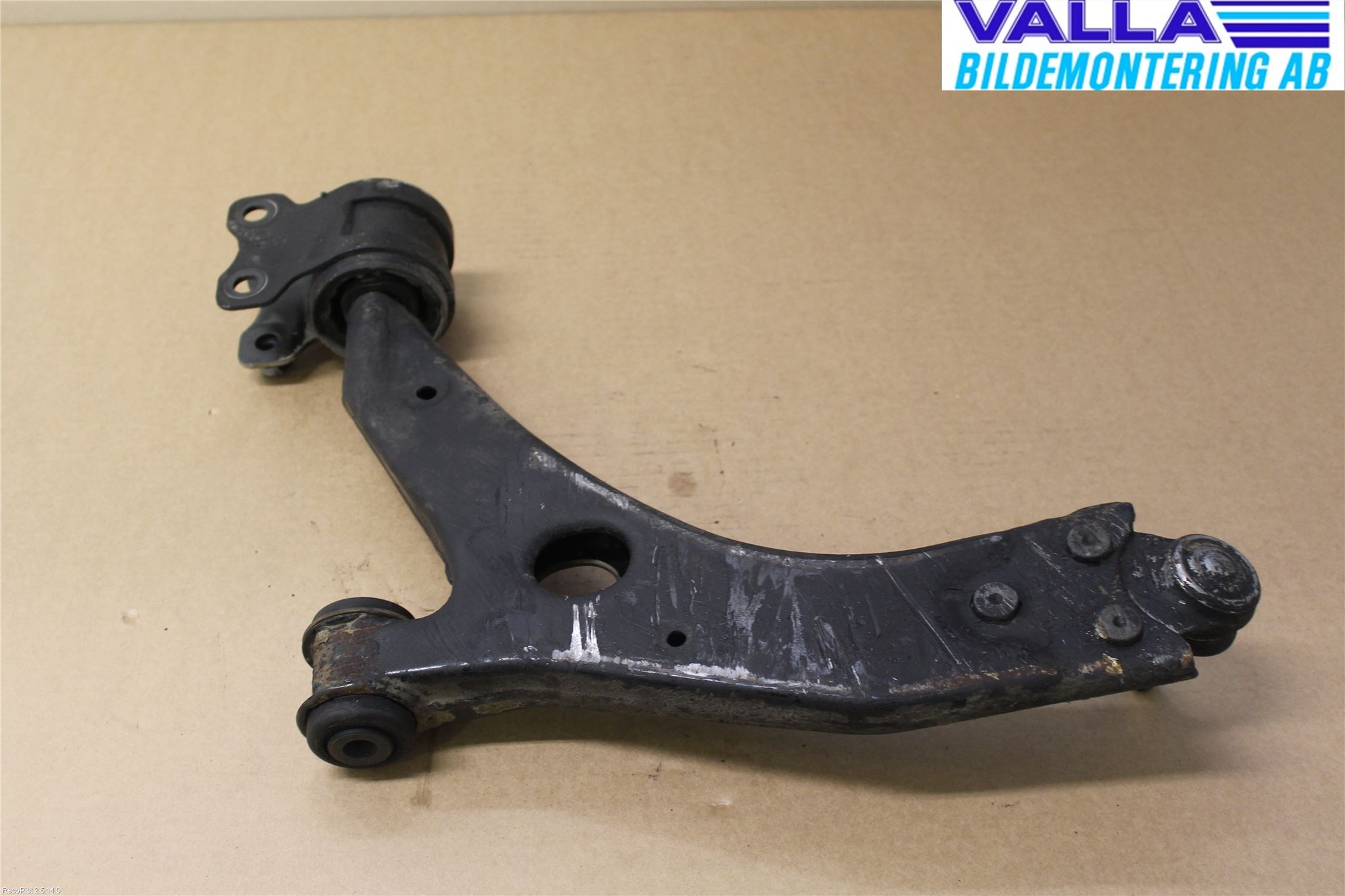 Volvo C30 07-10 Bärarm Fram Undre Hö