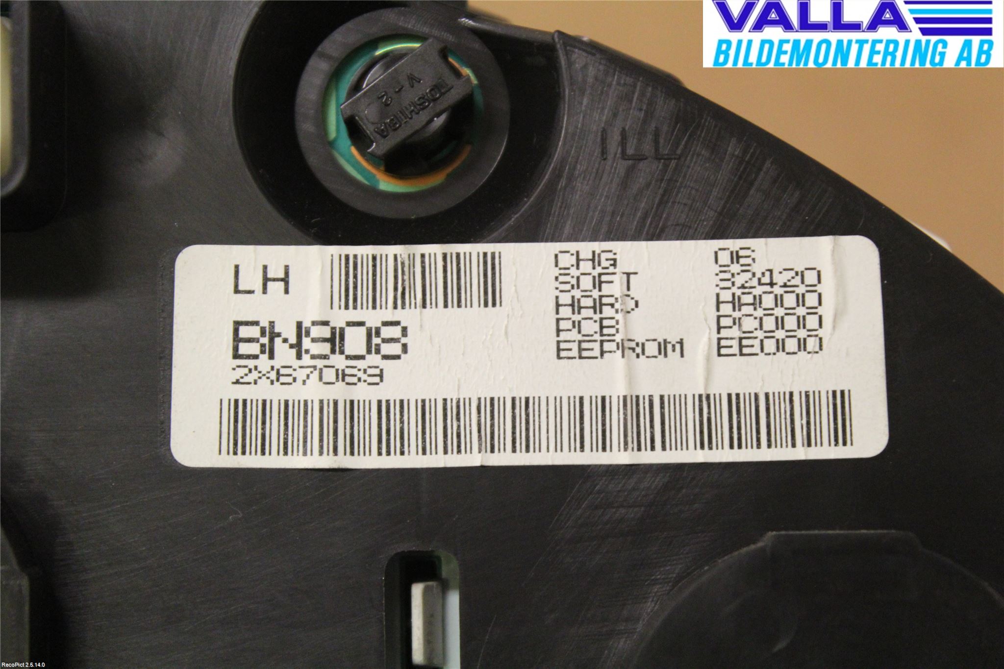 Nissan ALMERA    00-06 Instrument Komb
