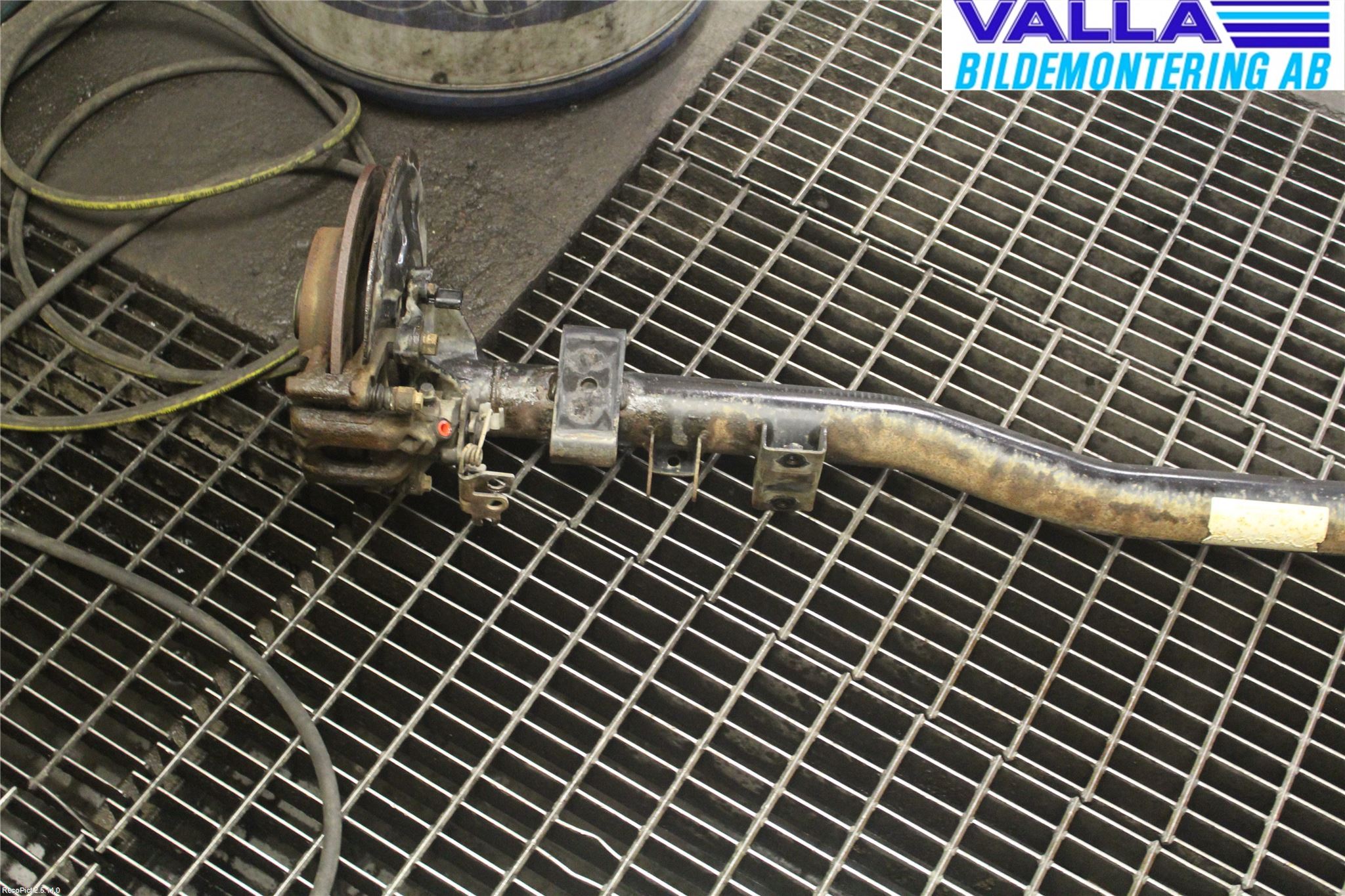 Volkswagen VW CADDY 11-15 Bakaxel