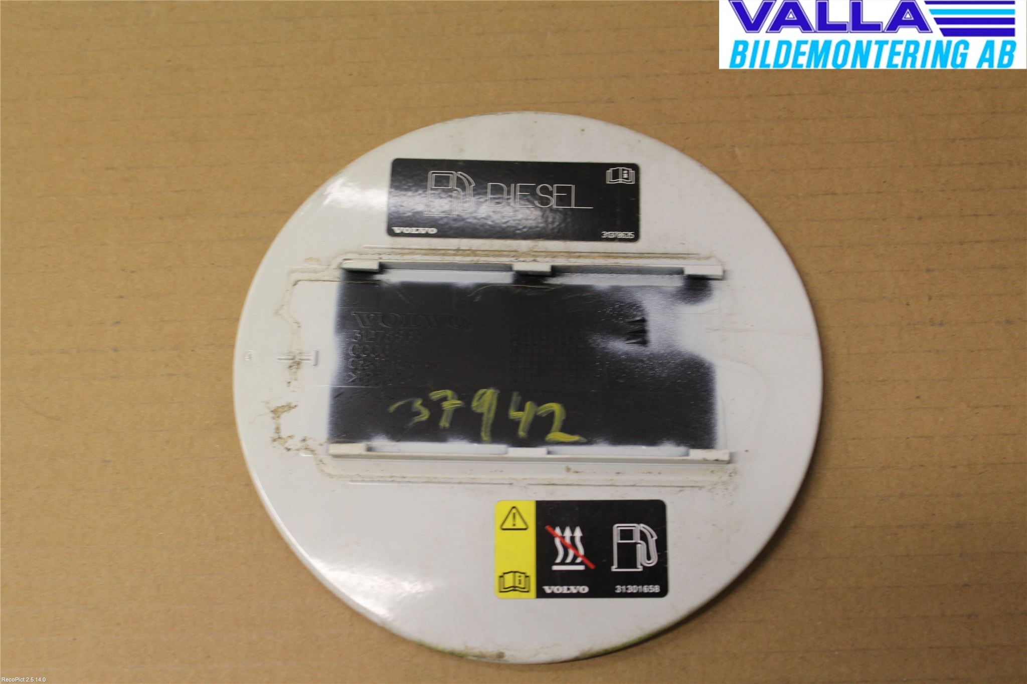 Volvo V40 12-19 Tanklucka