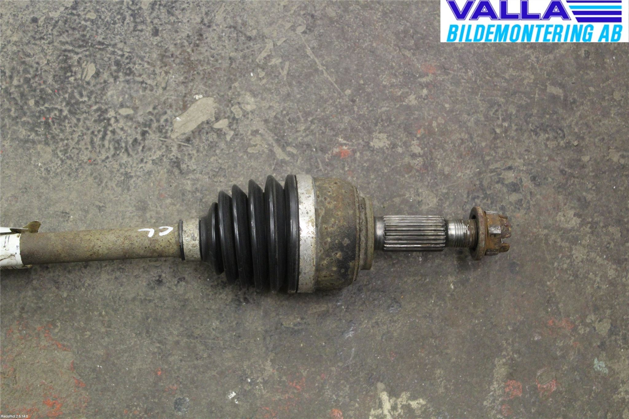 Renault CLIO III  06-09 Drivaxel Fram Höger