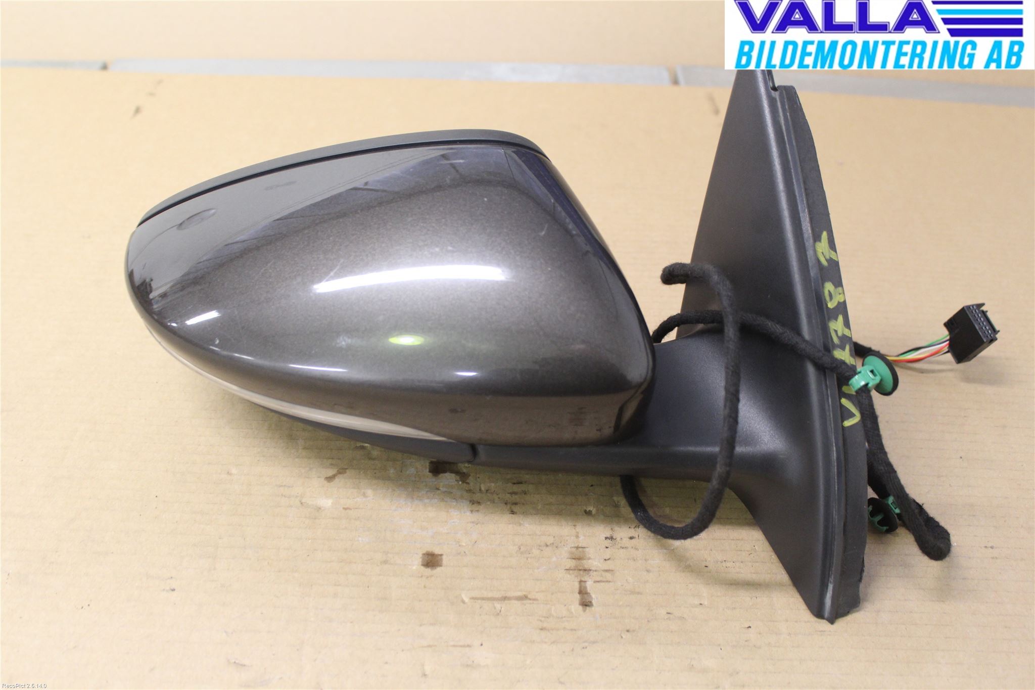 Volkswagen VW PASSAT 11-14 Spegel Yttre El Hö