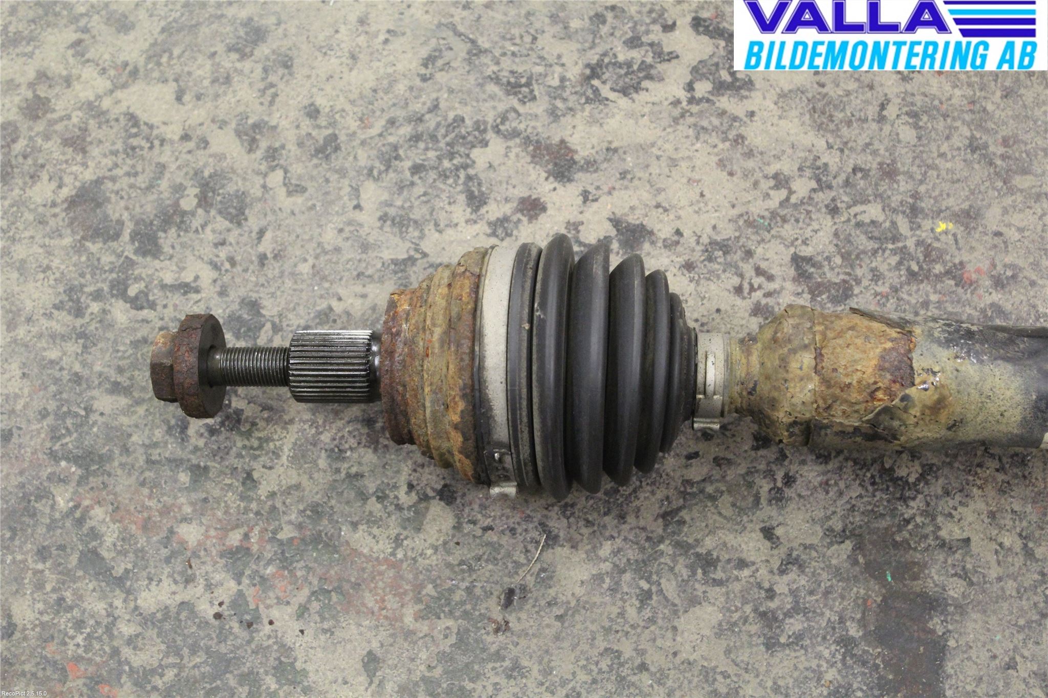 Volkswagen VW PASSAT 05-11 Drivaxel Fram Höger