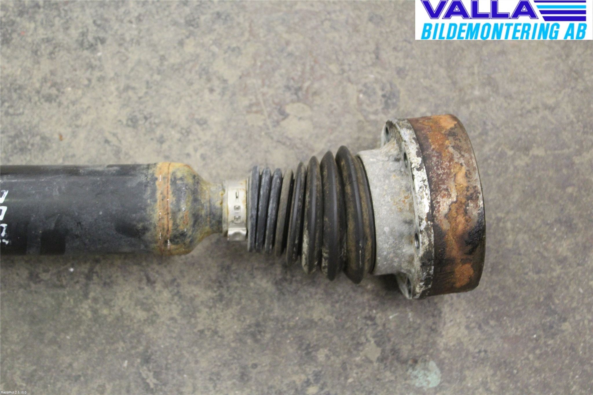 Volkswagen VW PASSAT 05-11 Drivaxel Fram Höger