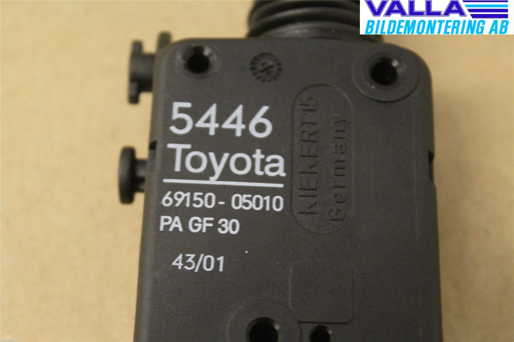 Toyota AVENSIS 98-02 Centrallåsmot Baklucka