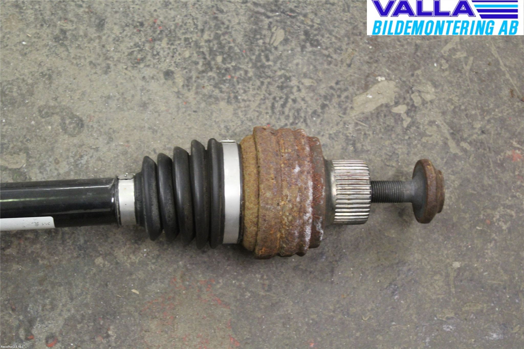Audi A4 12-15 Drivaxel Bak Höger