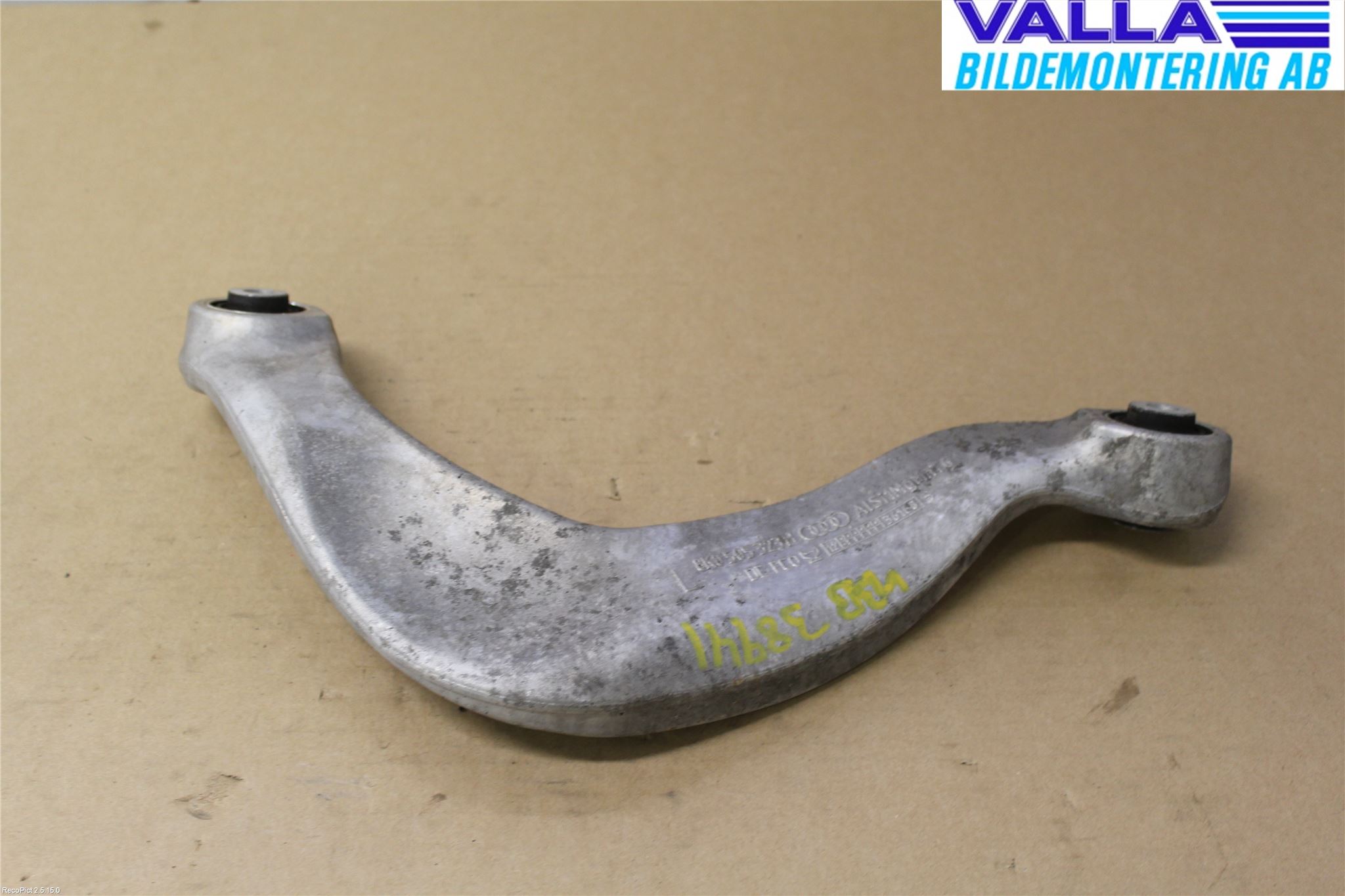 Audi A4 12-15 Bärarm Bak Övre Vänster