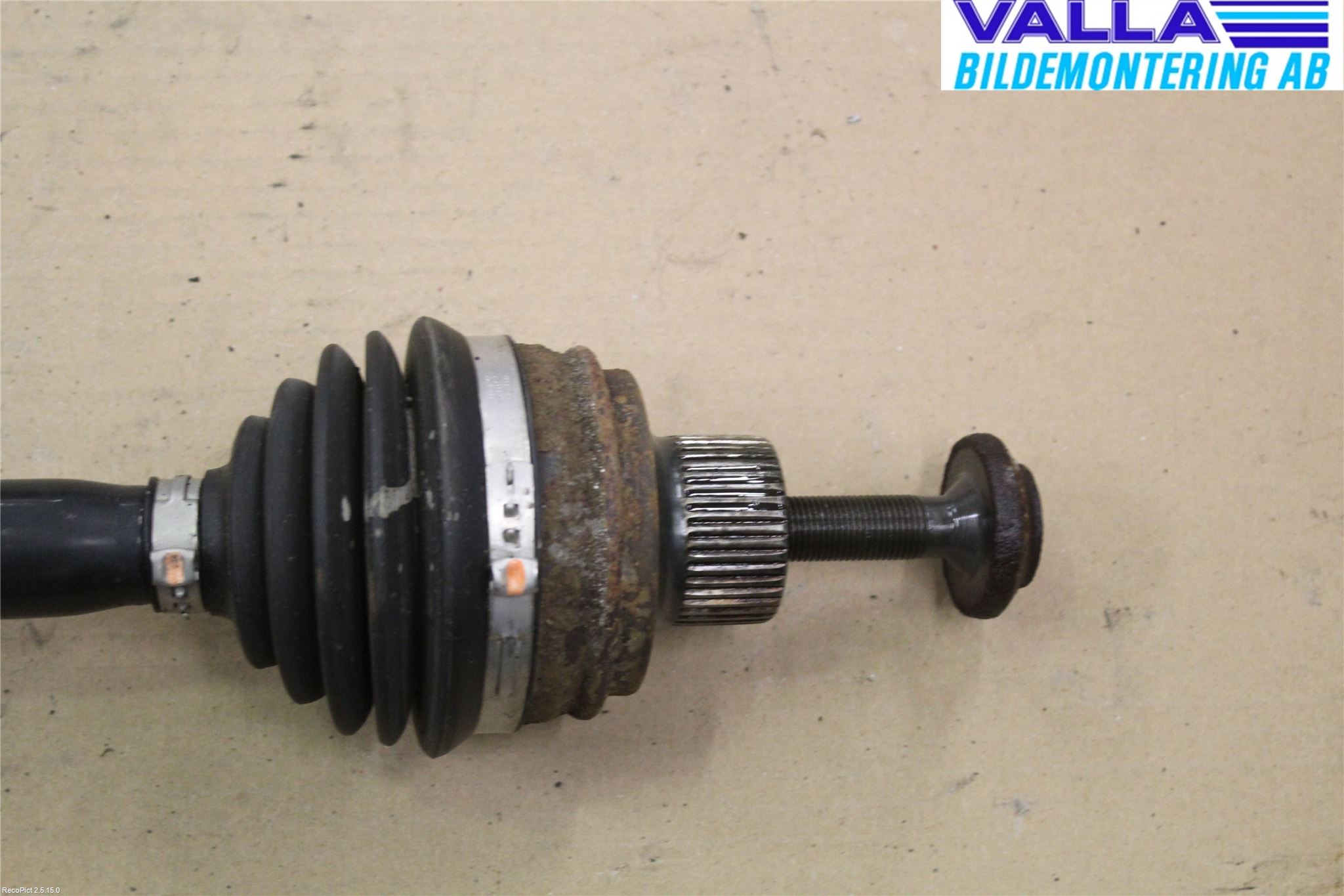 Audi A4/S4 08-11 Drivaxel Fram Vänster