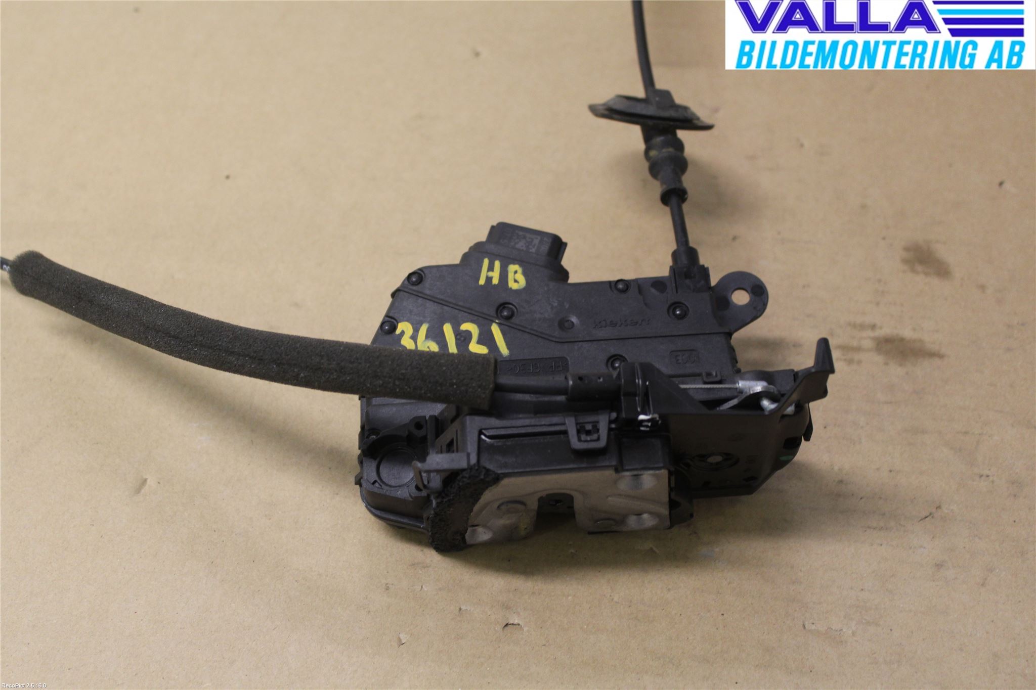 Renault CLIO IV 12-16 Låskista-Dörrlås