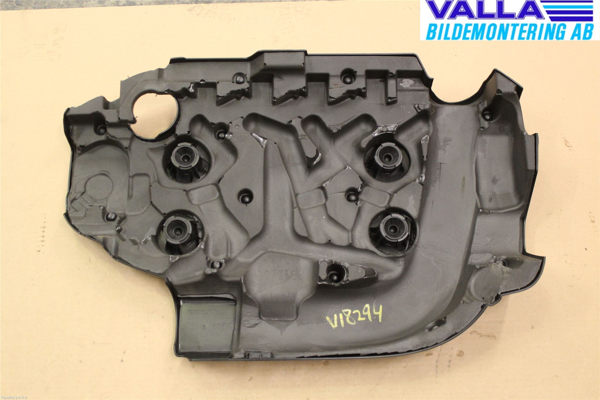 Volvo V60 11-13 Motorkåpa