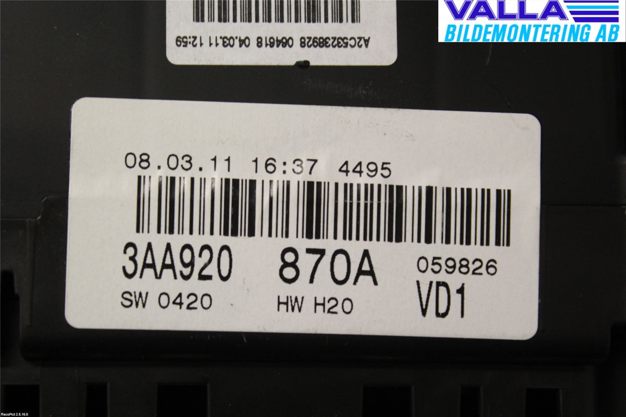 Volkswagen VW PASSAT 11-14 Instrument Komb