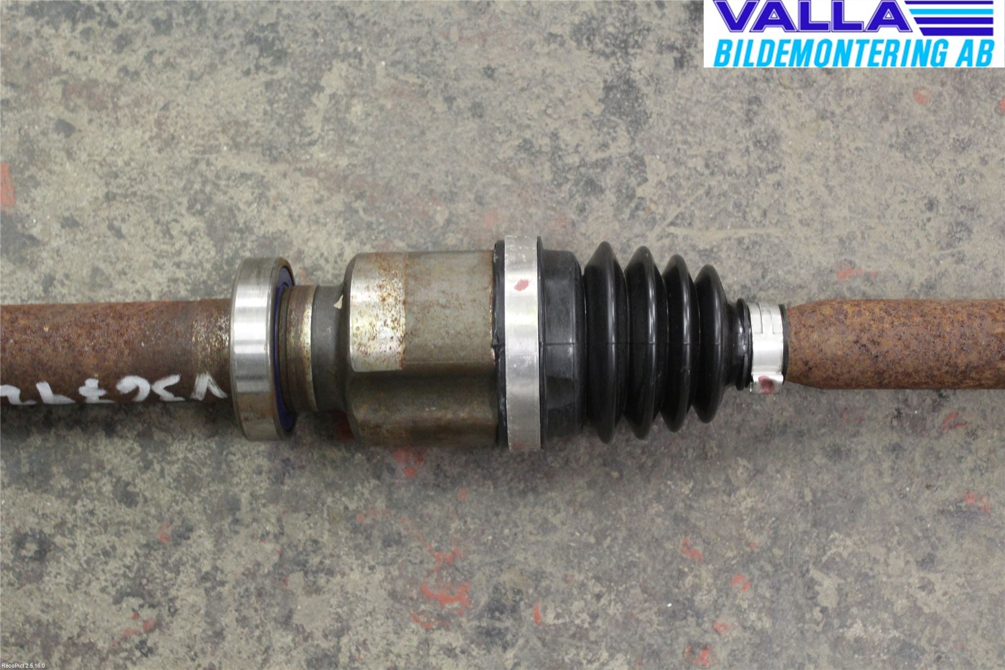 Renault CLIO IV 12-16 Drivaxel Fram Höger