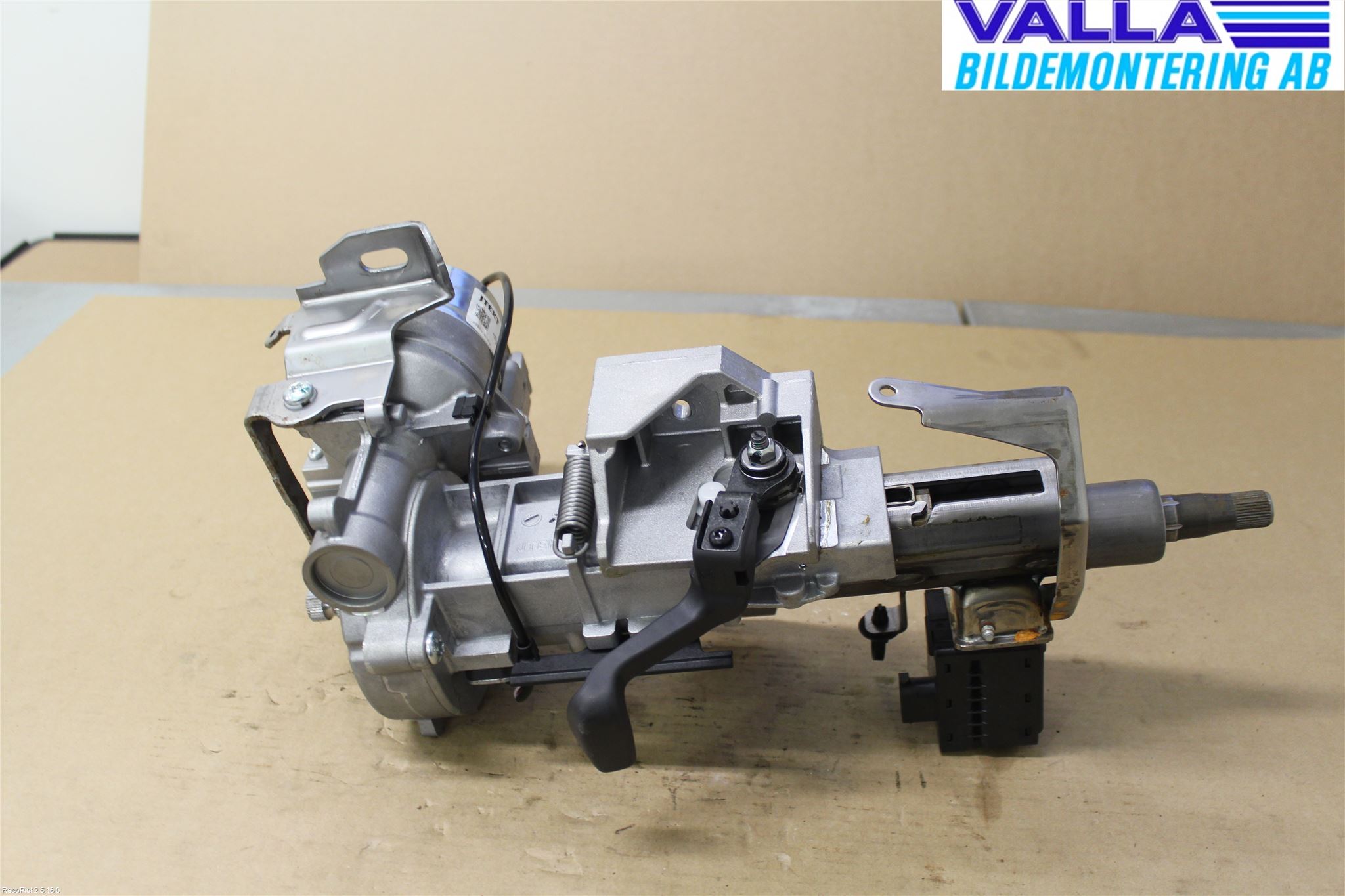 Renault CLIO IV 12-16 Rattaxelagg Med Inb Servo