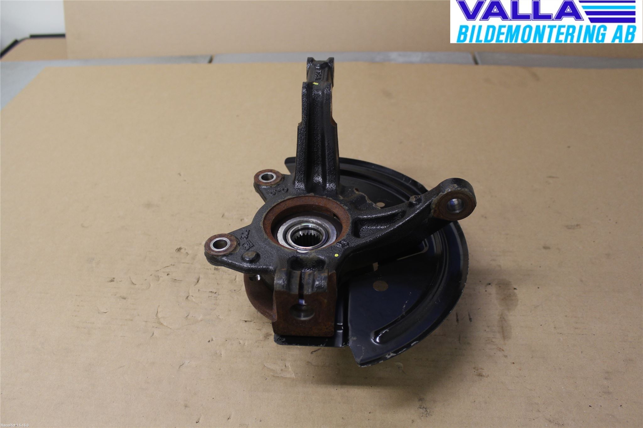 Renault CLIO IV 12-16 Styrspindel Lagerhus Hö