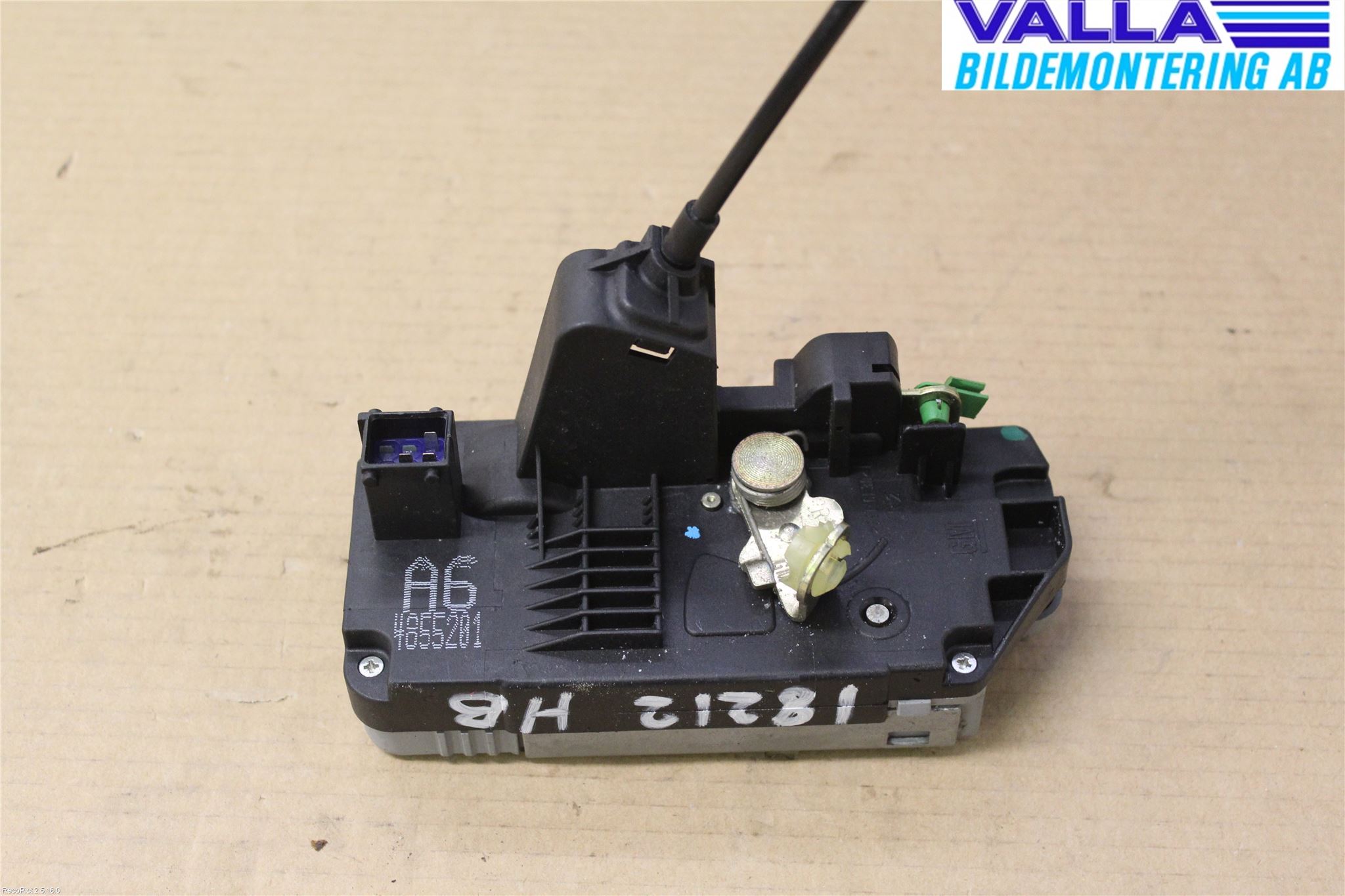 Saab 9-5     06-10 Låskista-Dörrlås