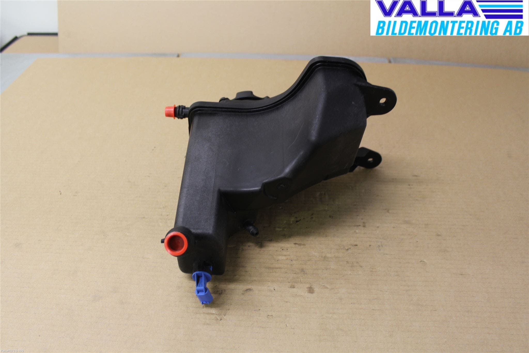 BMW 1 E87/81 5D/3D 03-11 Expansionstank