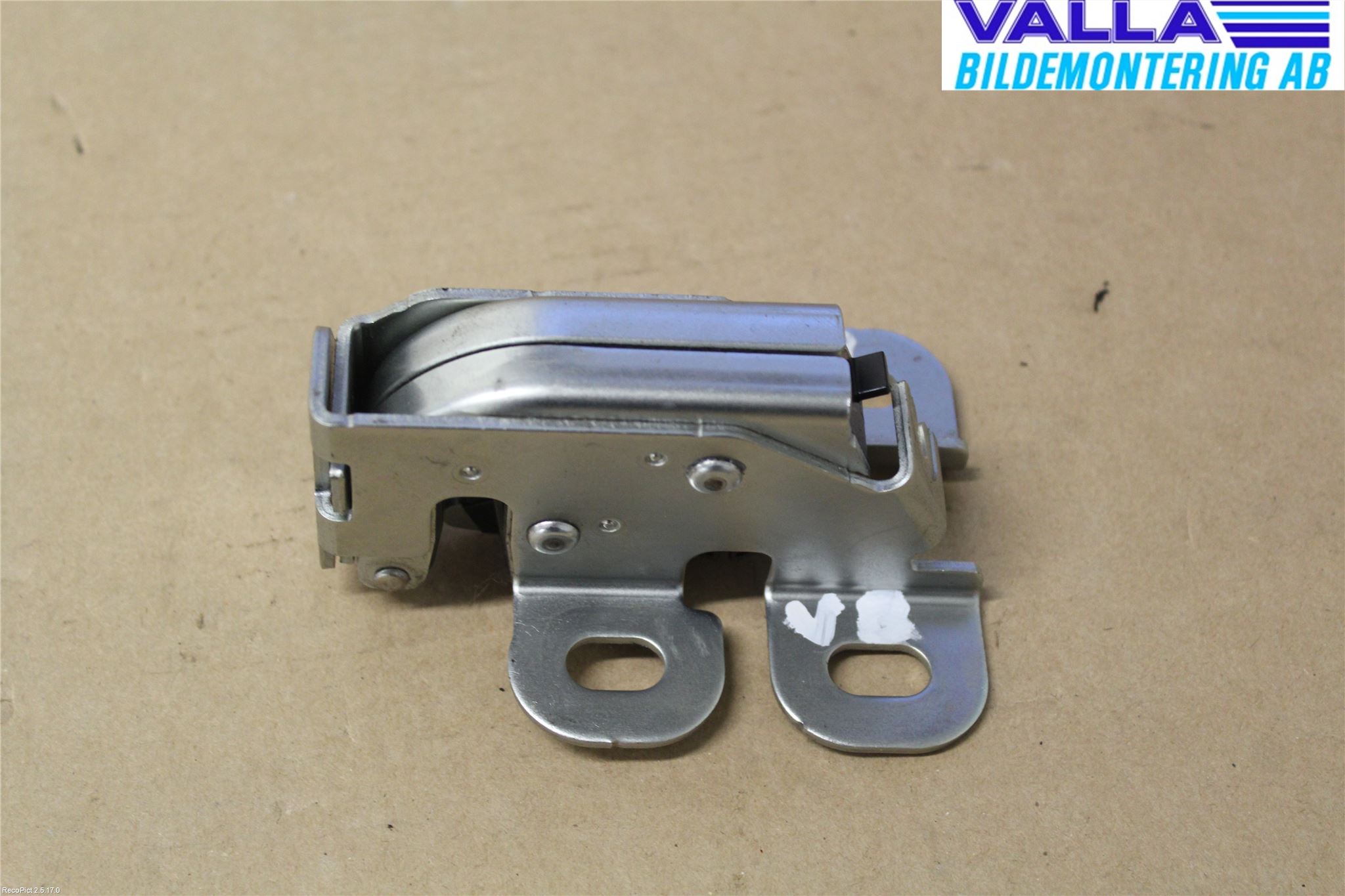 Renault KOLEOS I 08-10 Låskista Baklucka