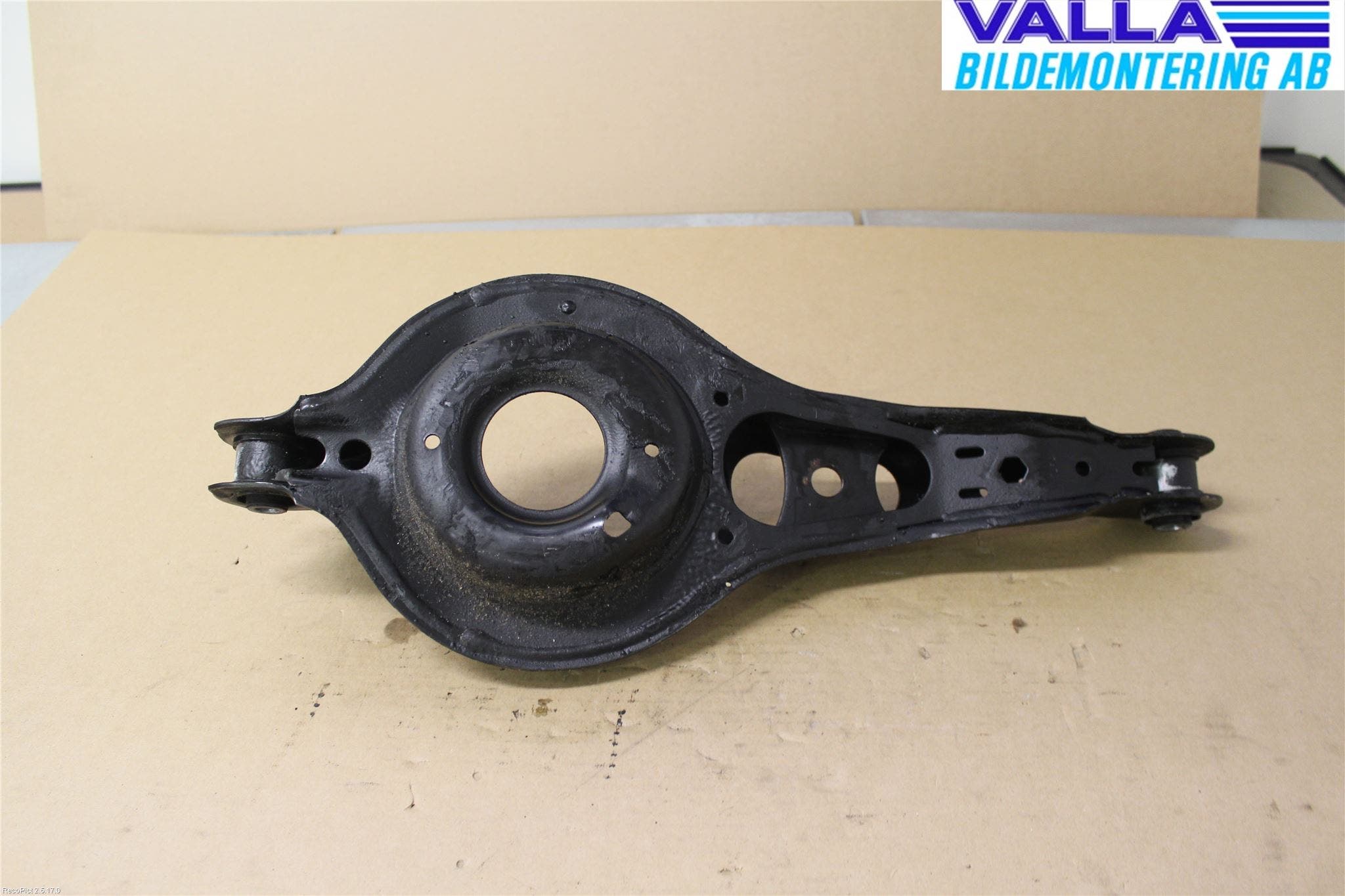 Volvo V40 12-19 Bärarm Bak Vänster