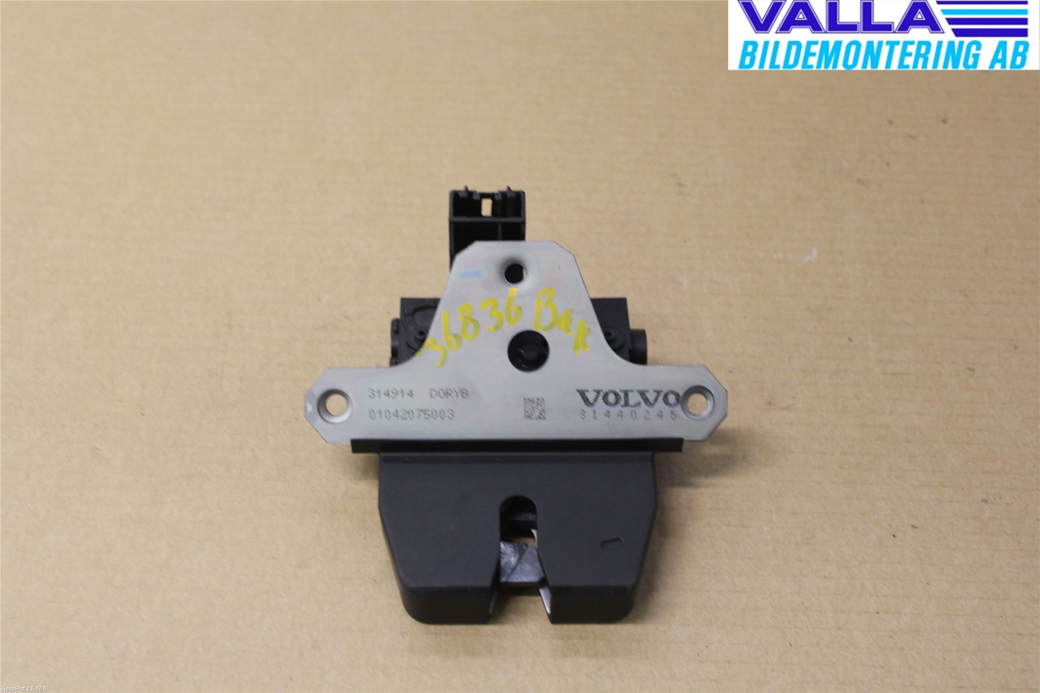 Volvo V40 12-19 Låskista Baklucka