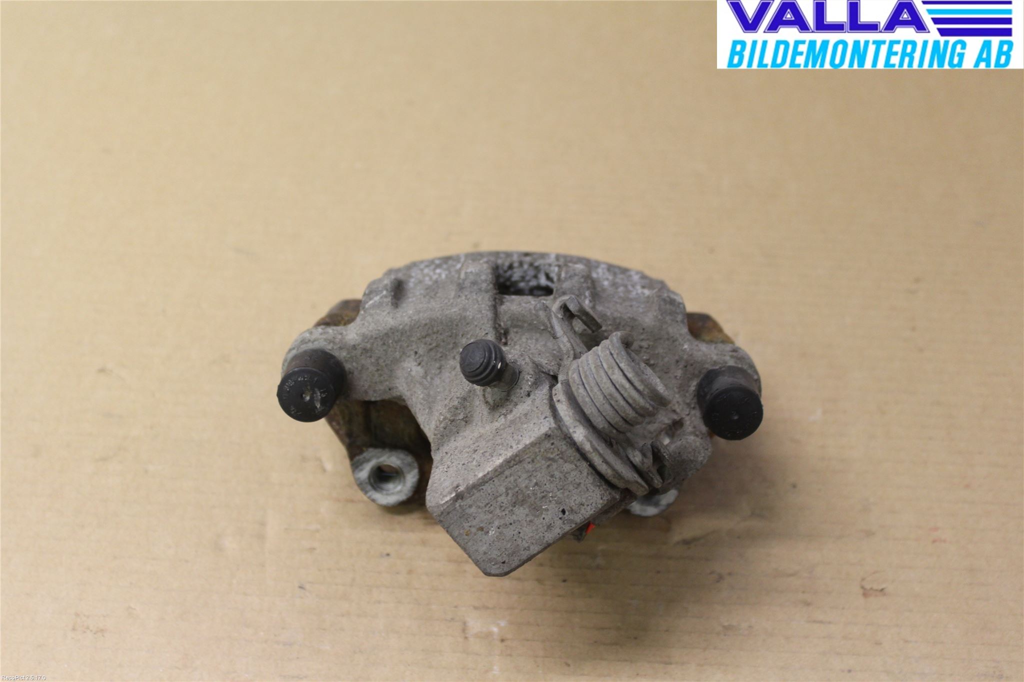 Ford TRANSIT/TOURNEO CONNECT 13-22 Bromsok Bak Vänster