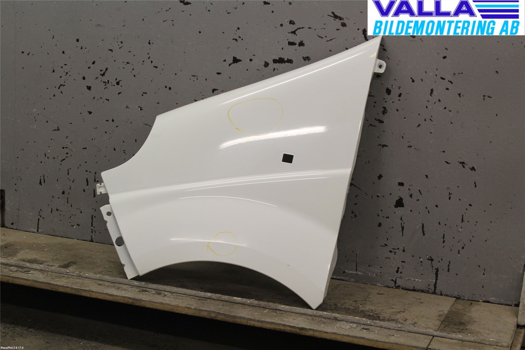 Renault TRAFIC   02-14 Skärm Fram Vänster