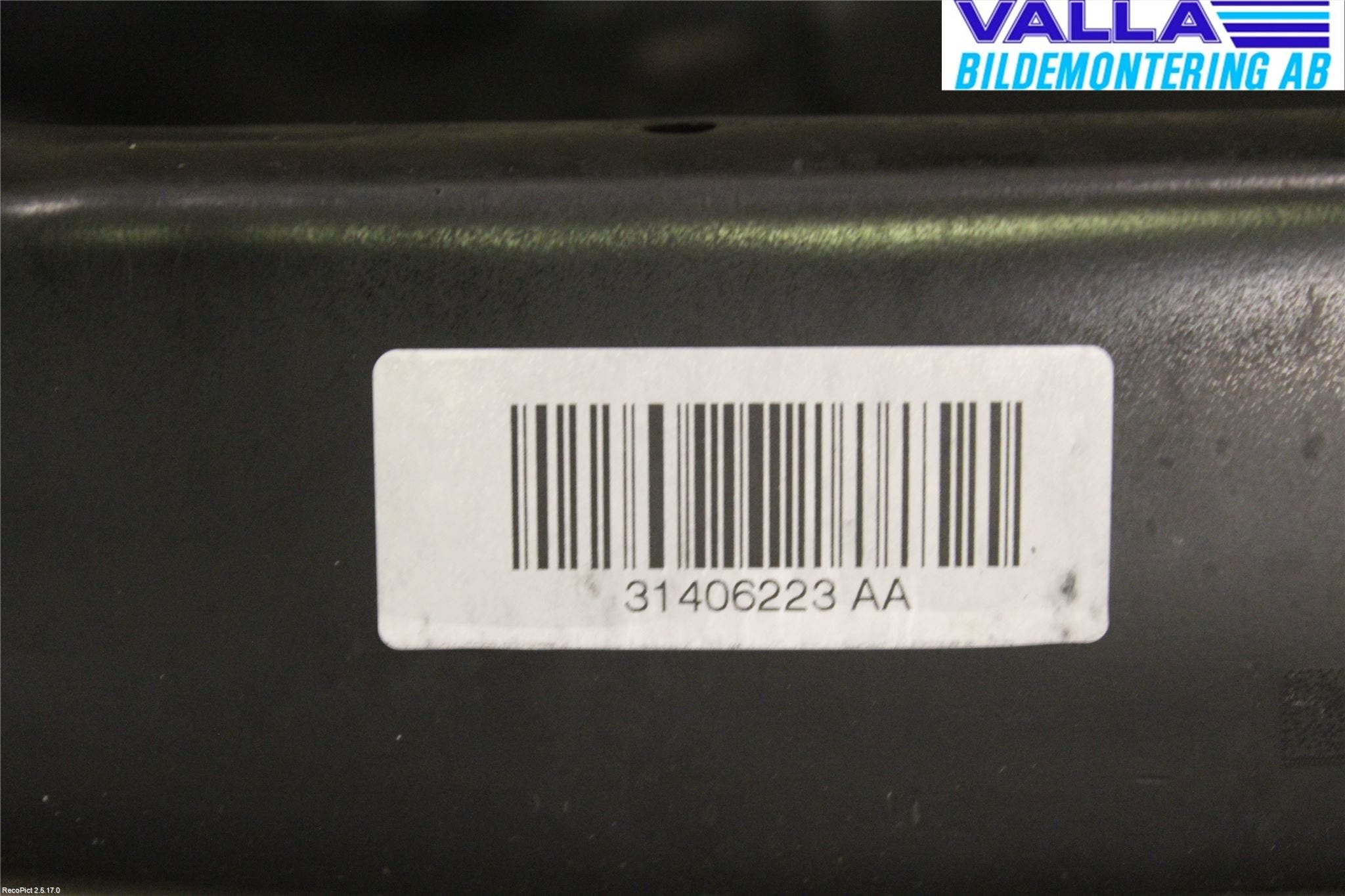 Volvo V40 12-19 Bakaxelbalk