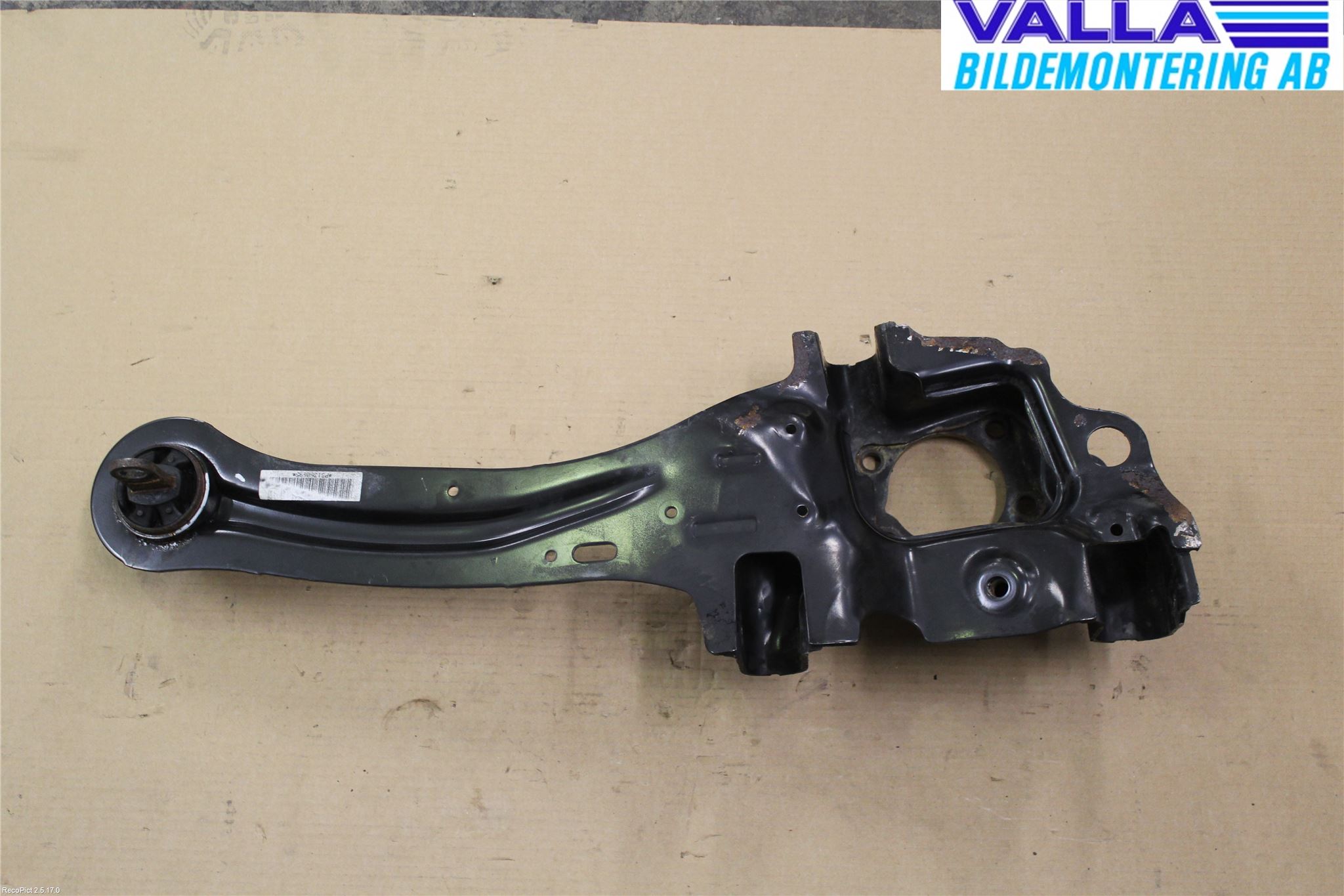 Volvo V40 12-19 Bärarm Bak Höger