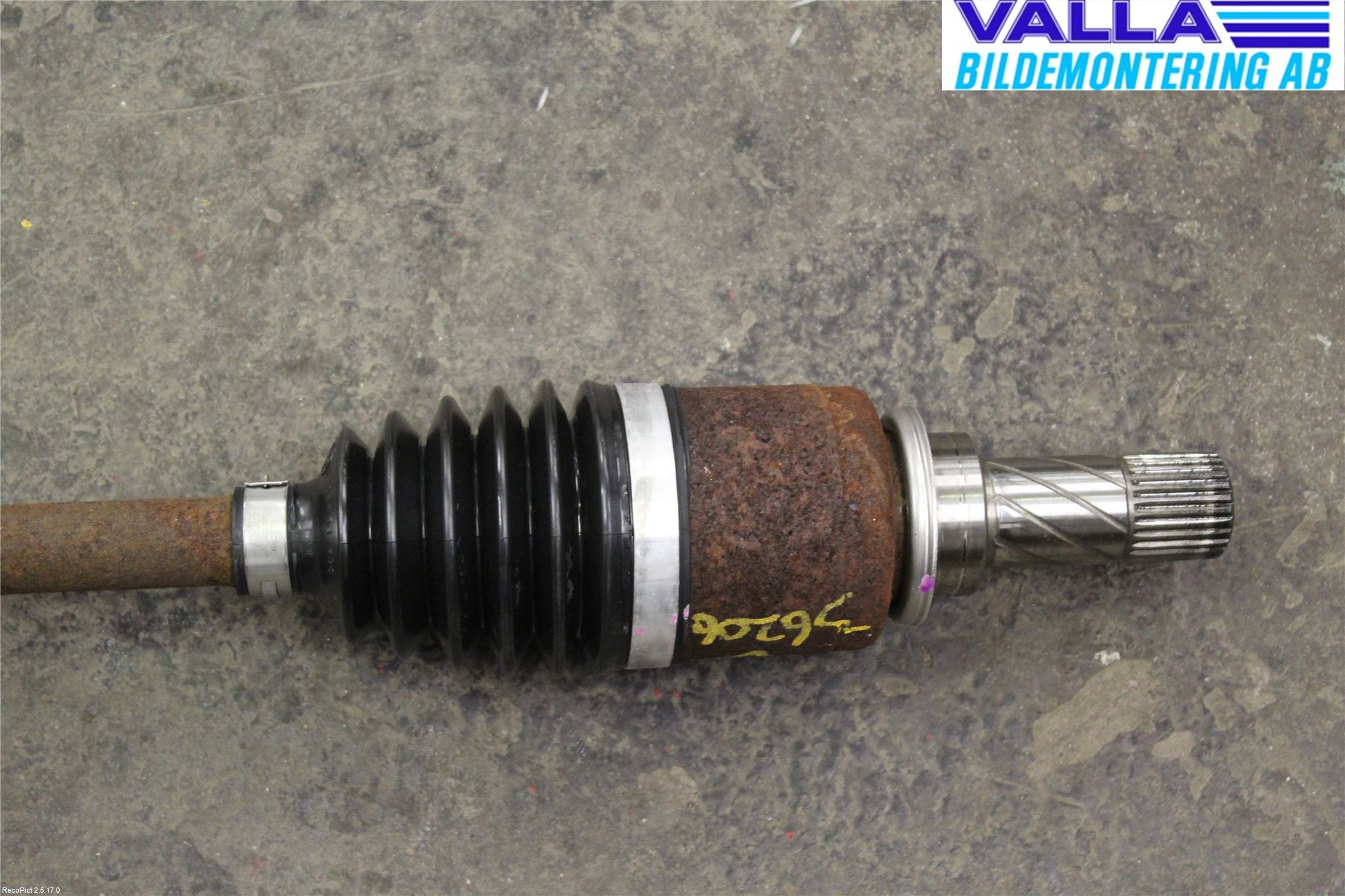 Renault CLIO III  06-09 Drivaxel Fram Vänster