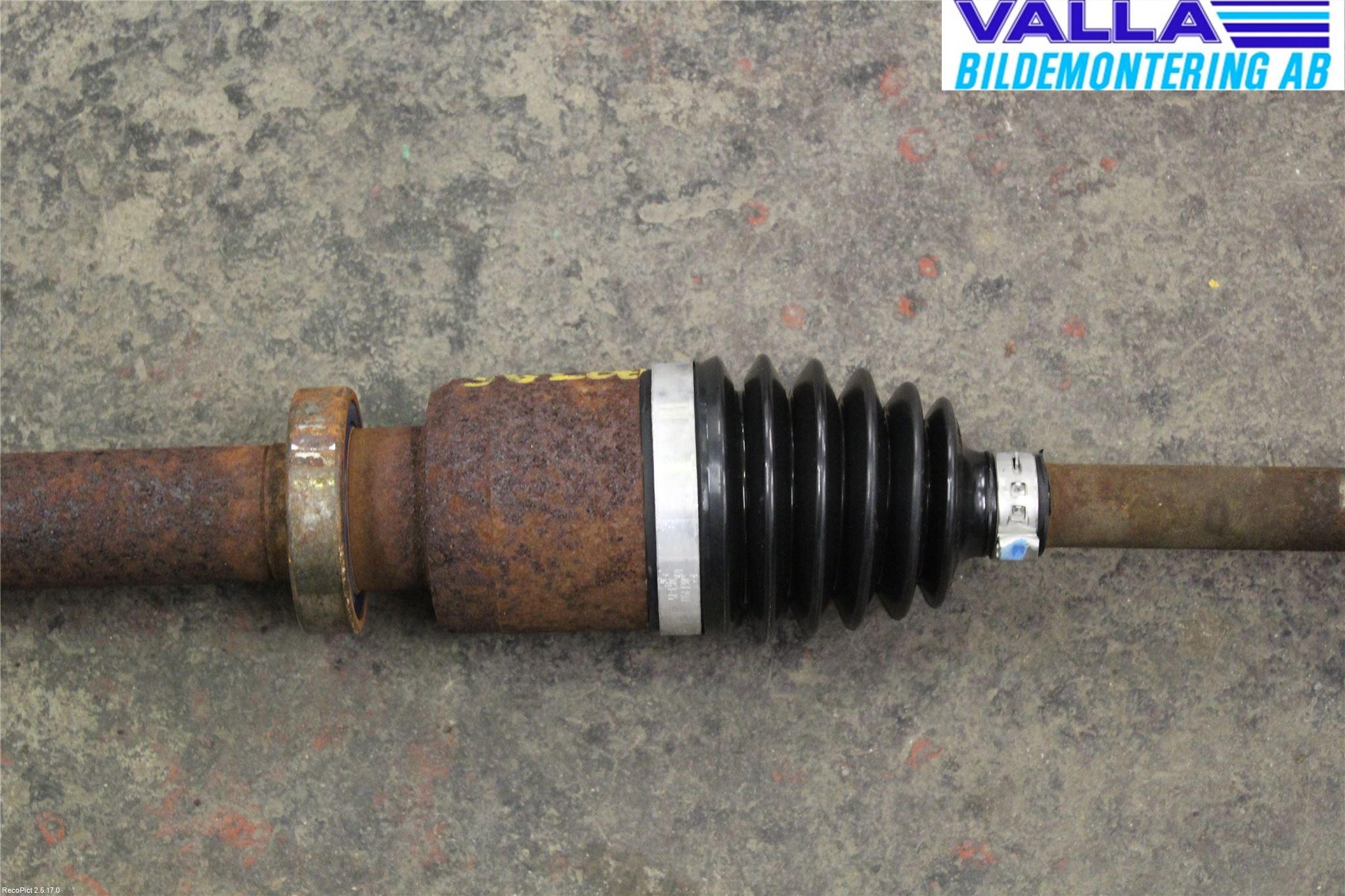 Renault CLIO III  06-09 Drivaxel Fram Höger
