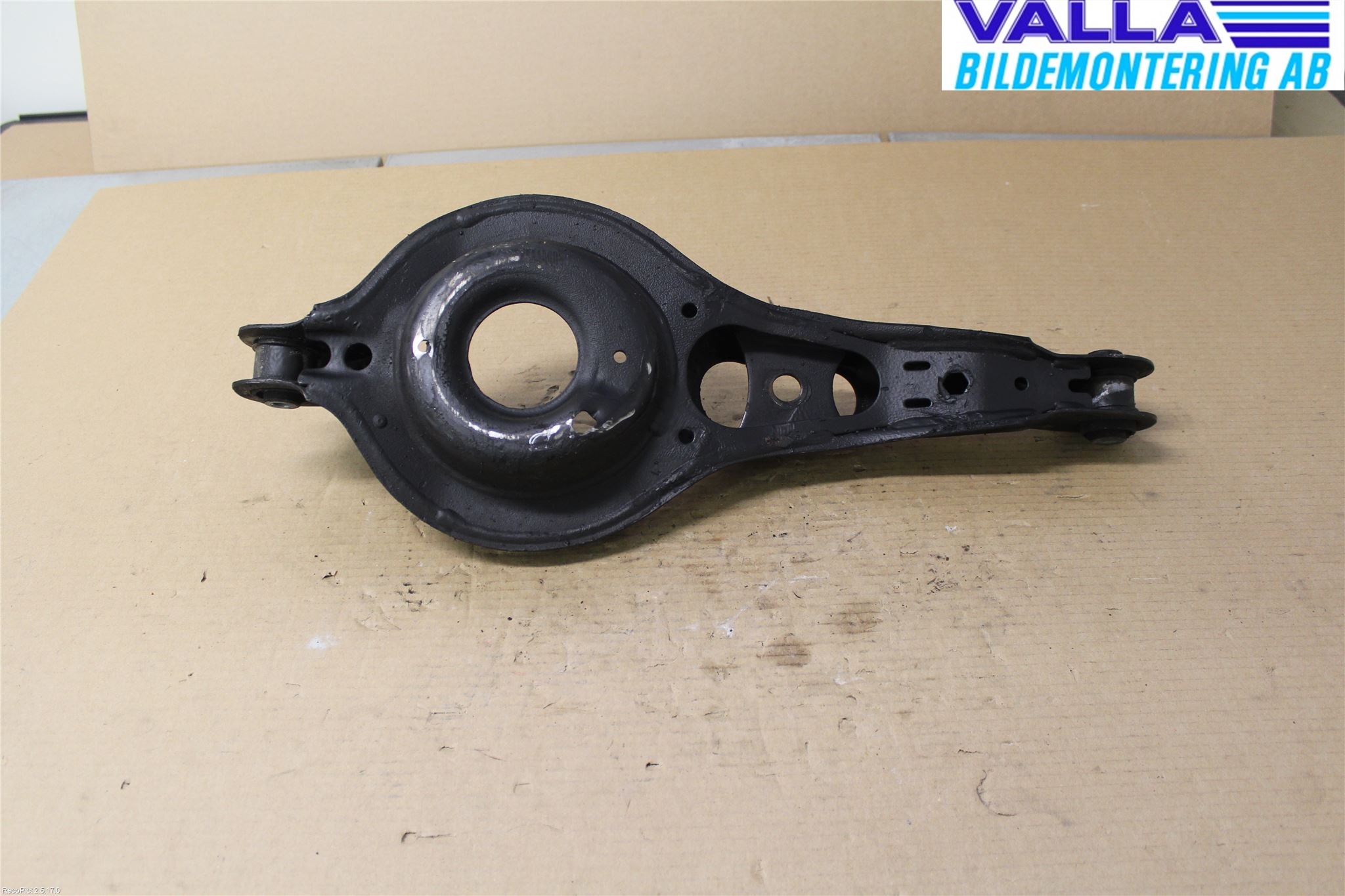 Volvo V40 12-19 Bärarm Bak Vänster