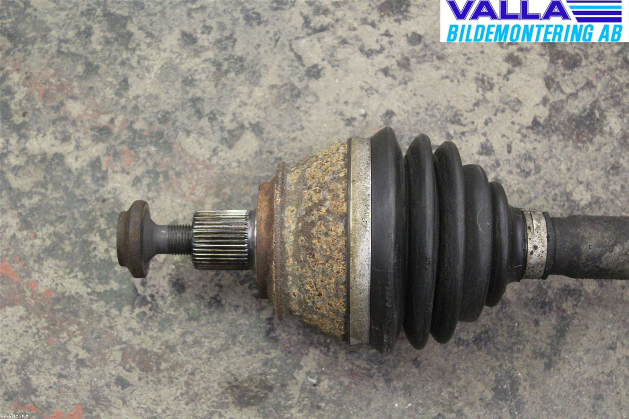 Audi A6/S6     05-11 Drivaxel Fram Höger