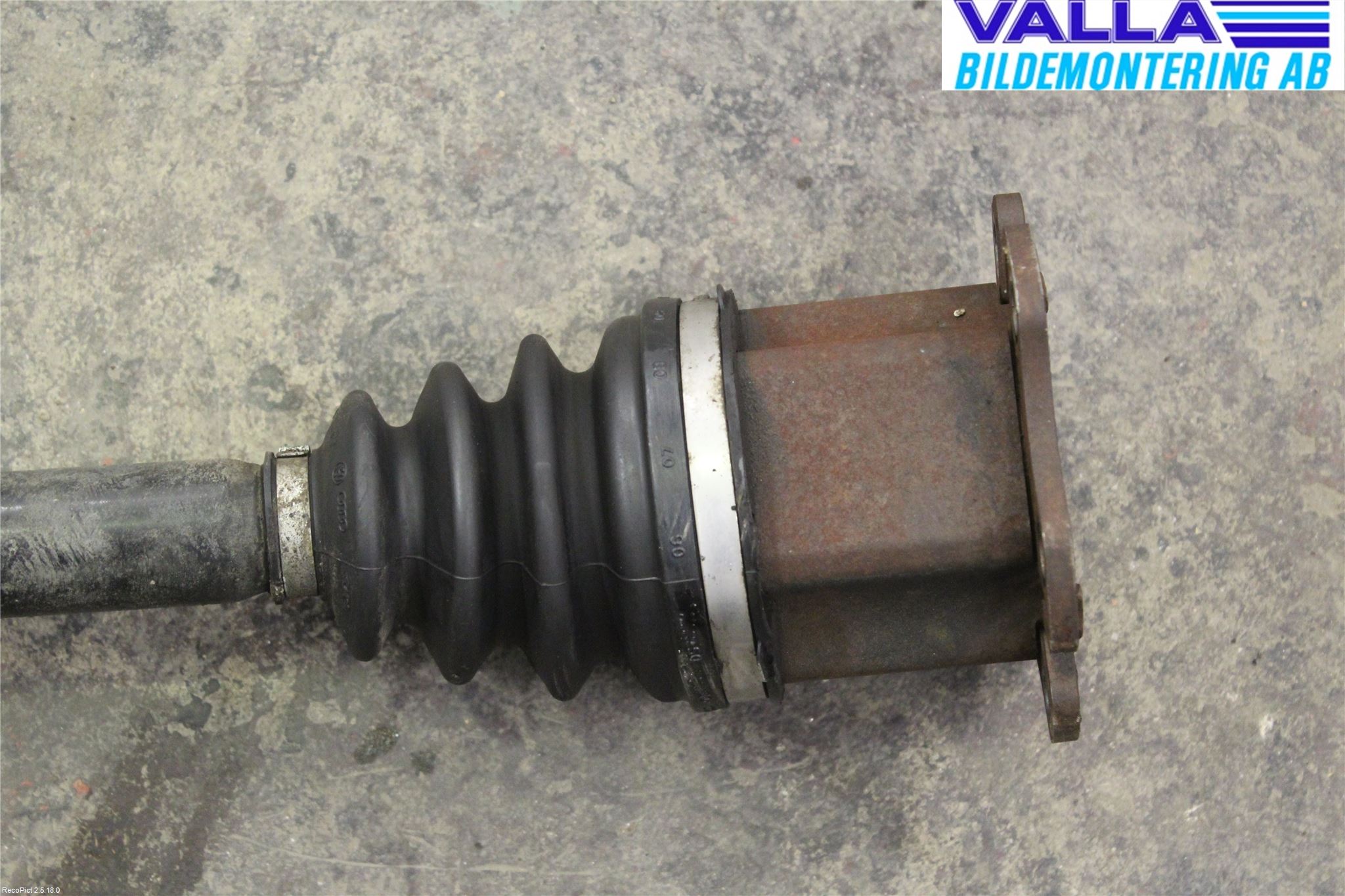 Audi A6/S6     05-11 Drivaxel Fram Höger