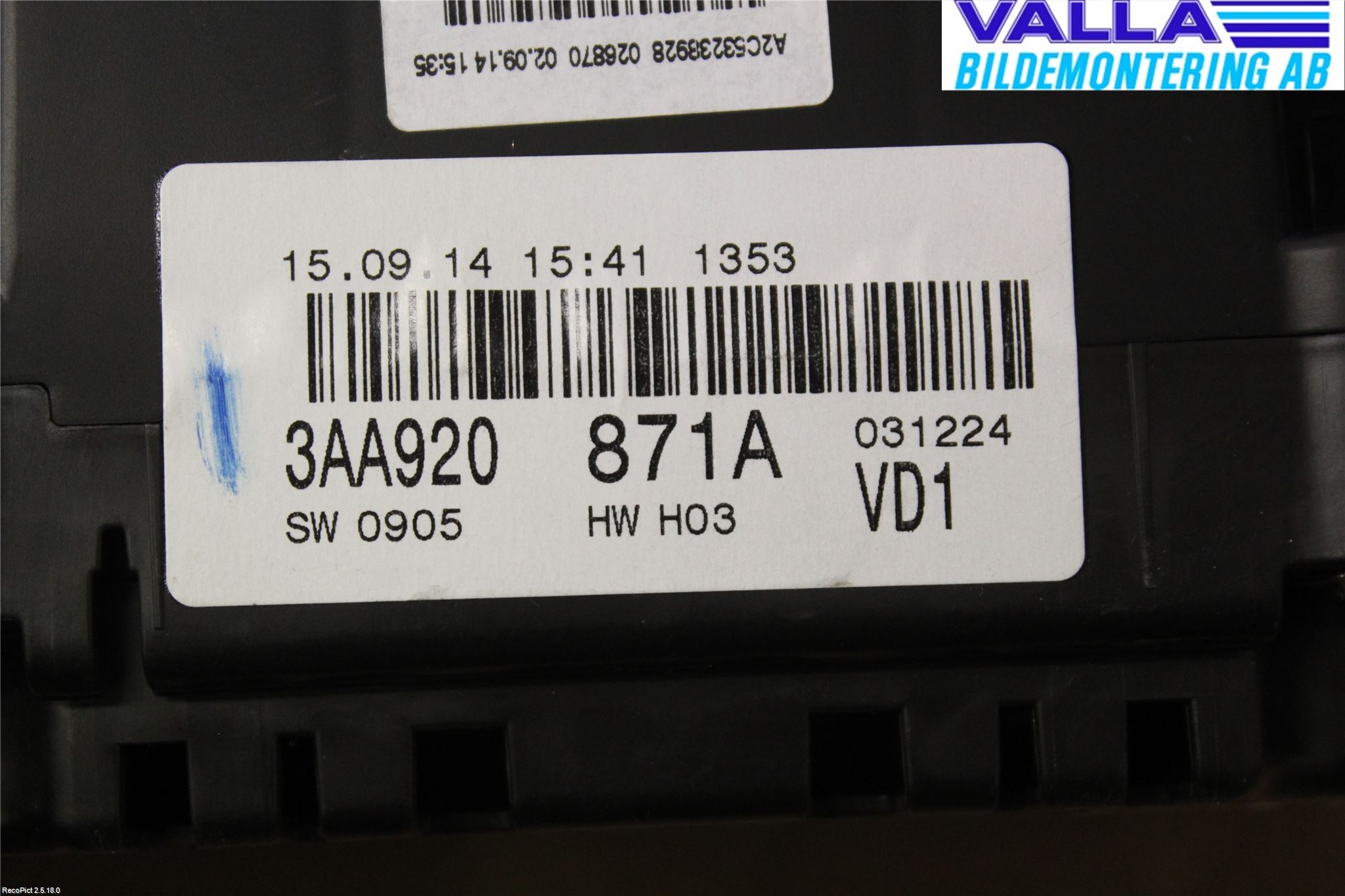 Volkswagen VW PASSAT 11-14 Instrument Komb