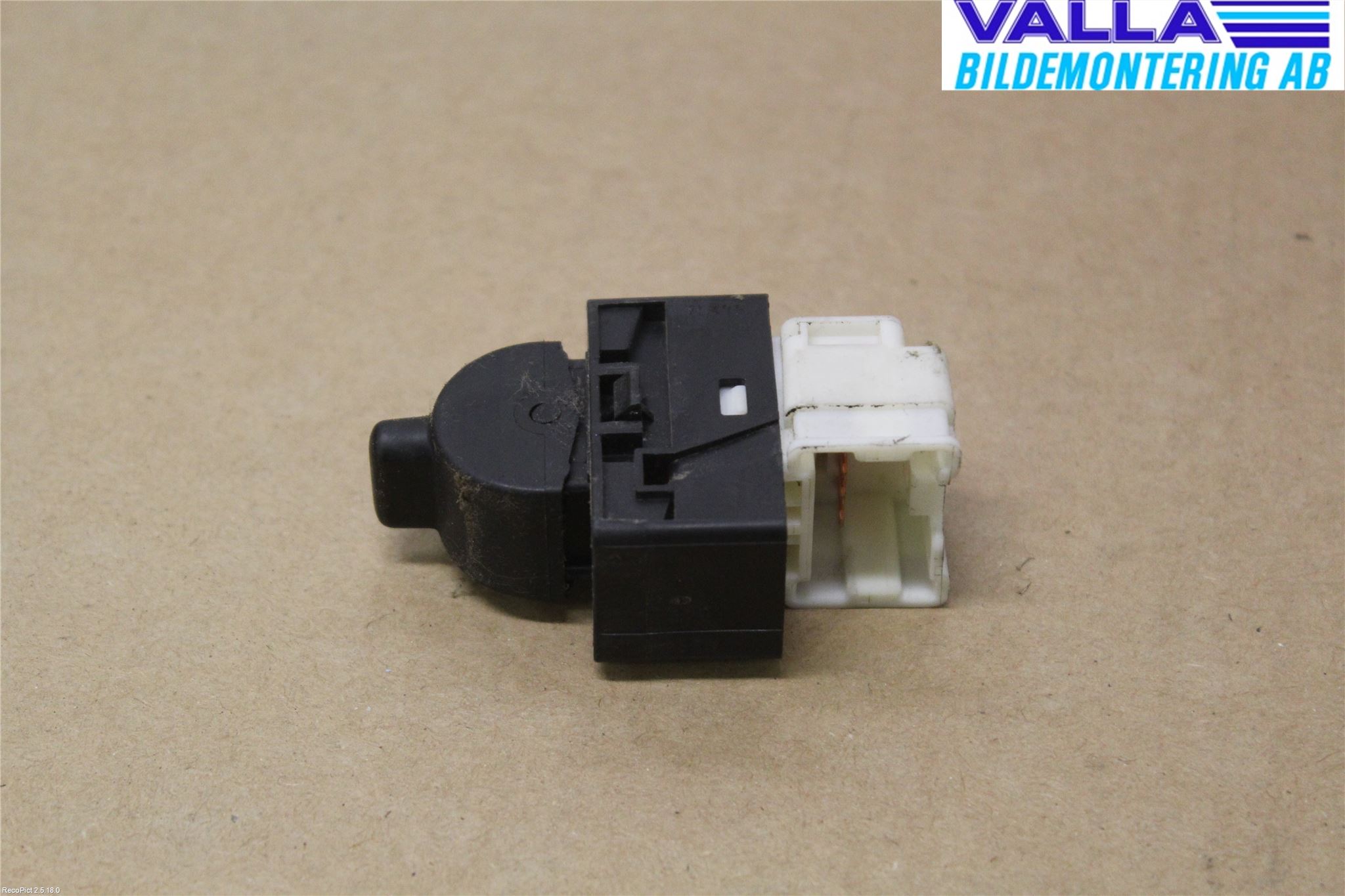 Nissan NAVARA 98-05 Strömställare Elhiss