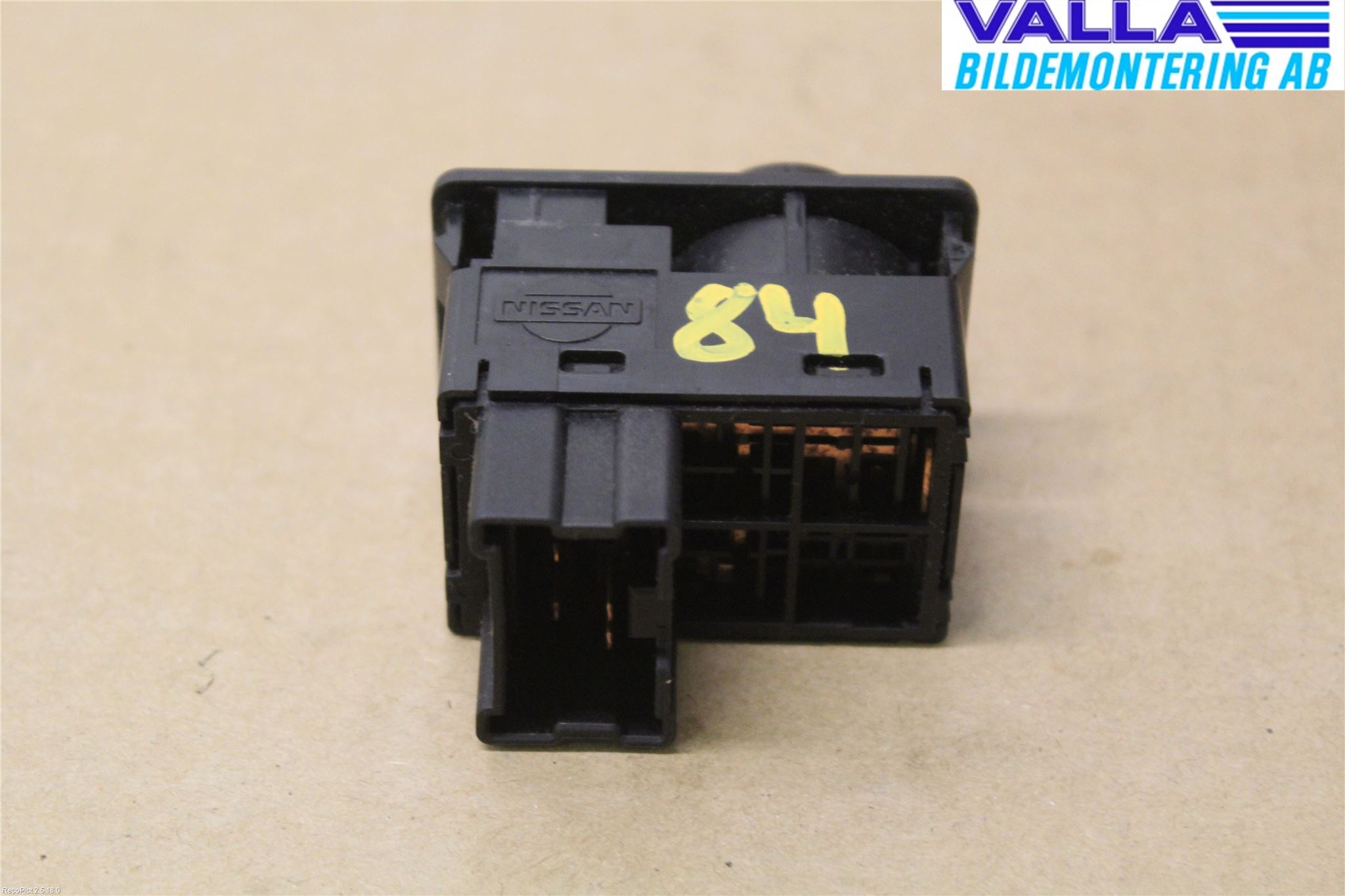 Nissan NAVARA 98-05 Strömställare Spegel