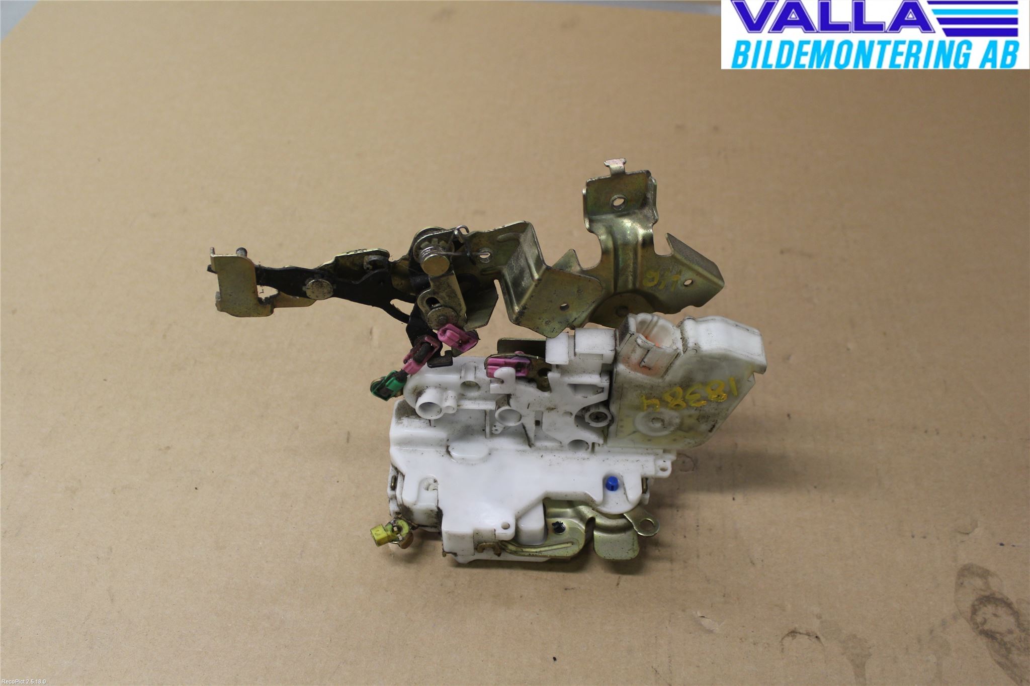 Nissan NAVARA 98-05 Låskista-Dörrlås