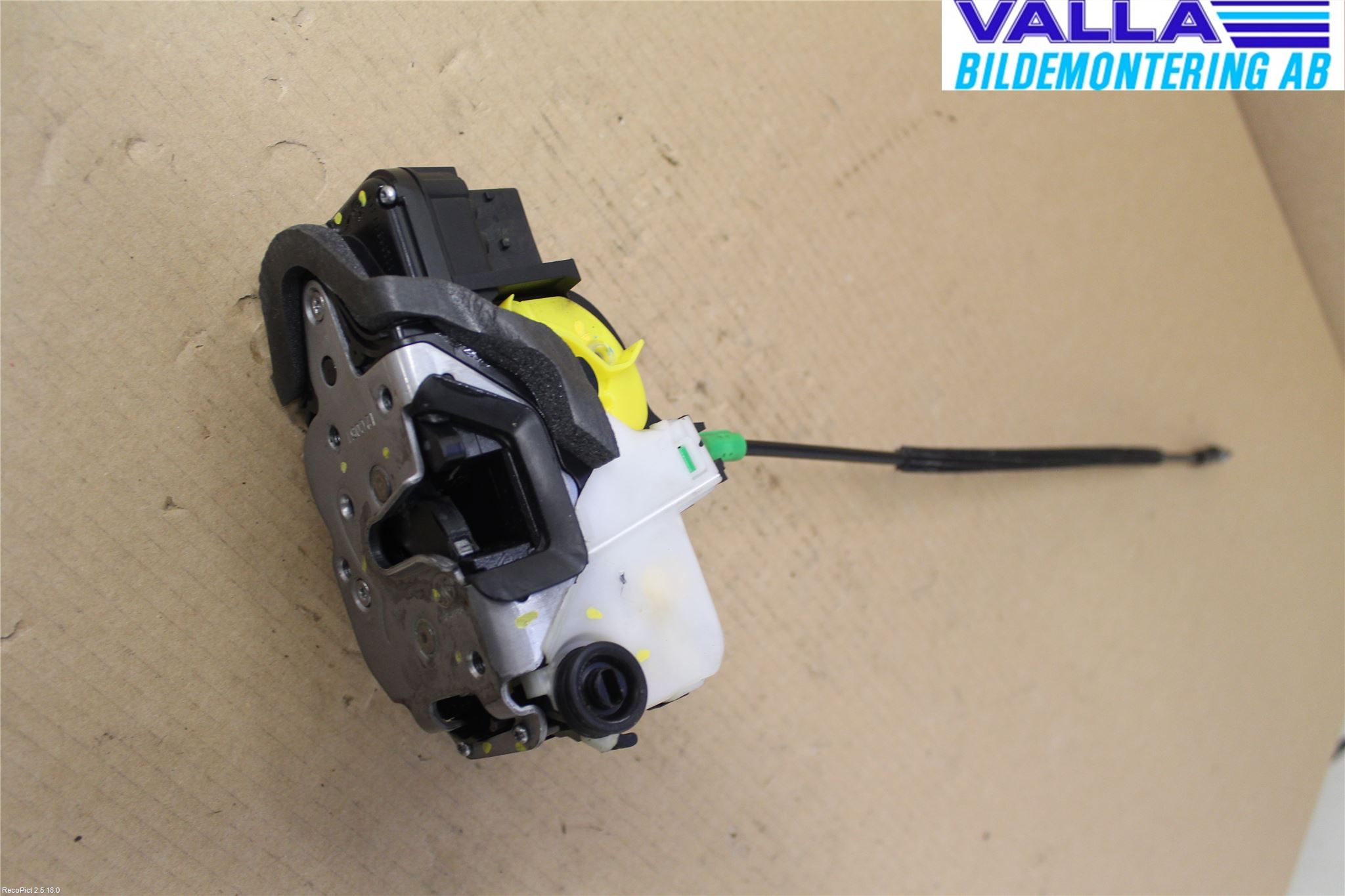 Opel INSIGNIA 09-16 Låskista-Dörrlås