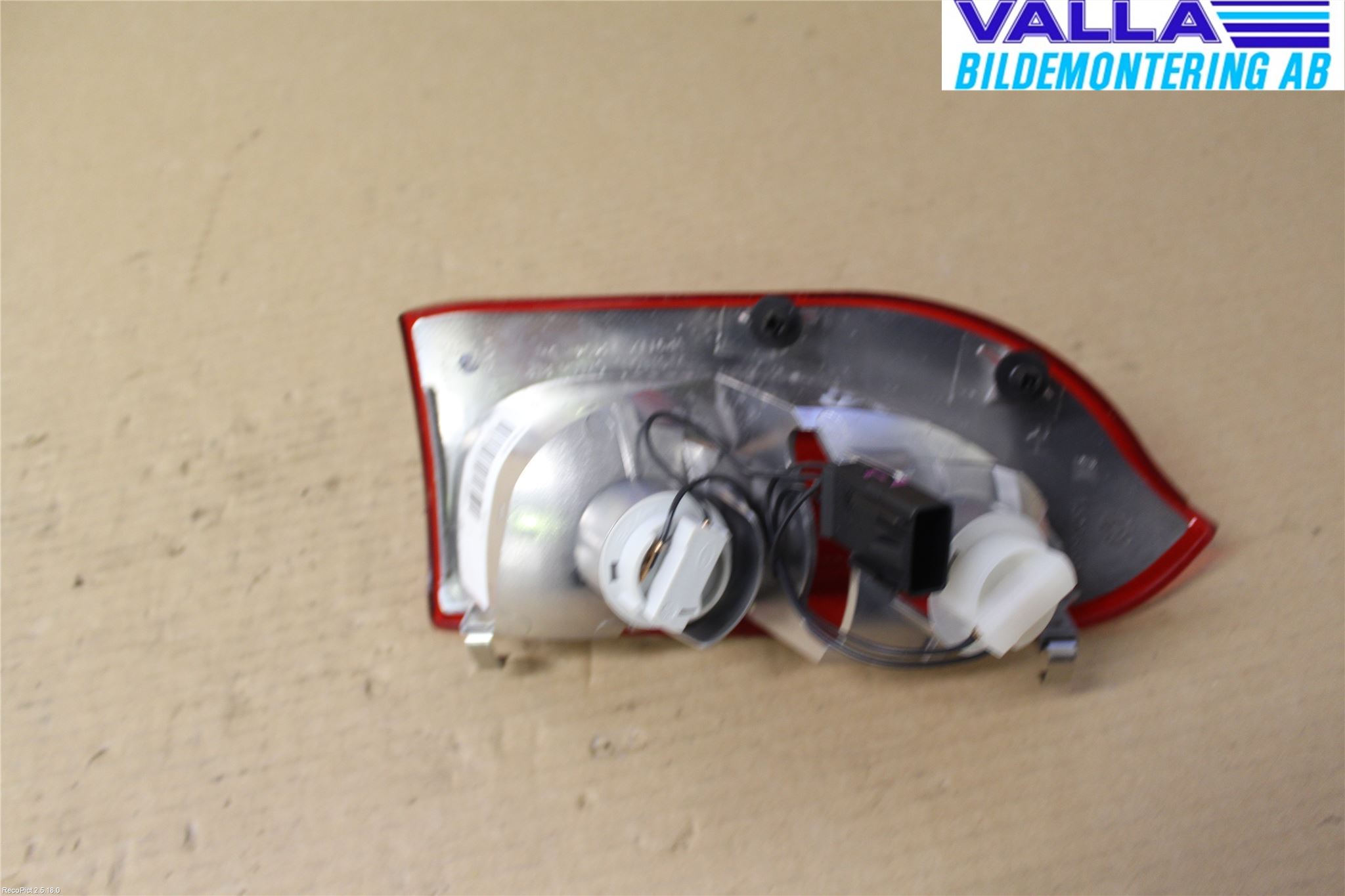 Opel INSIGNIA 09-16 Bakljus Lucka Hö