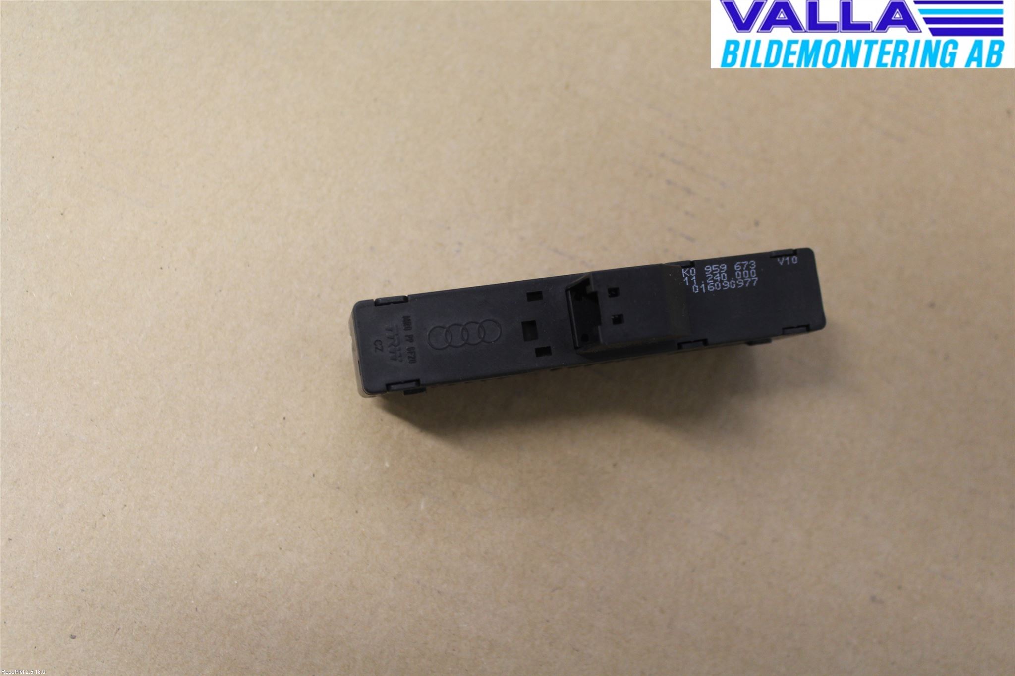 Audi A4/S4 08-11 Strömställare Antisladd